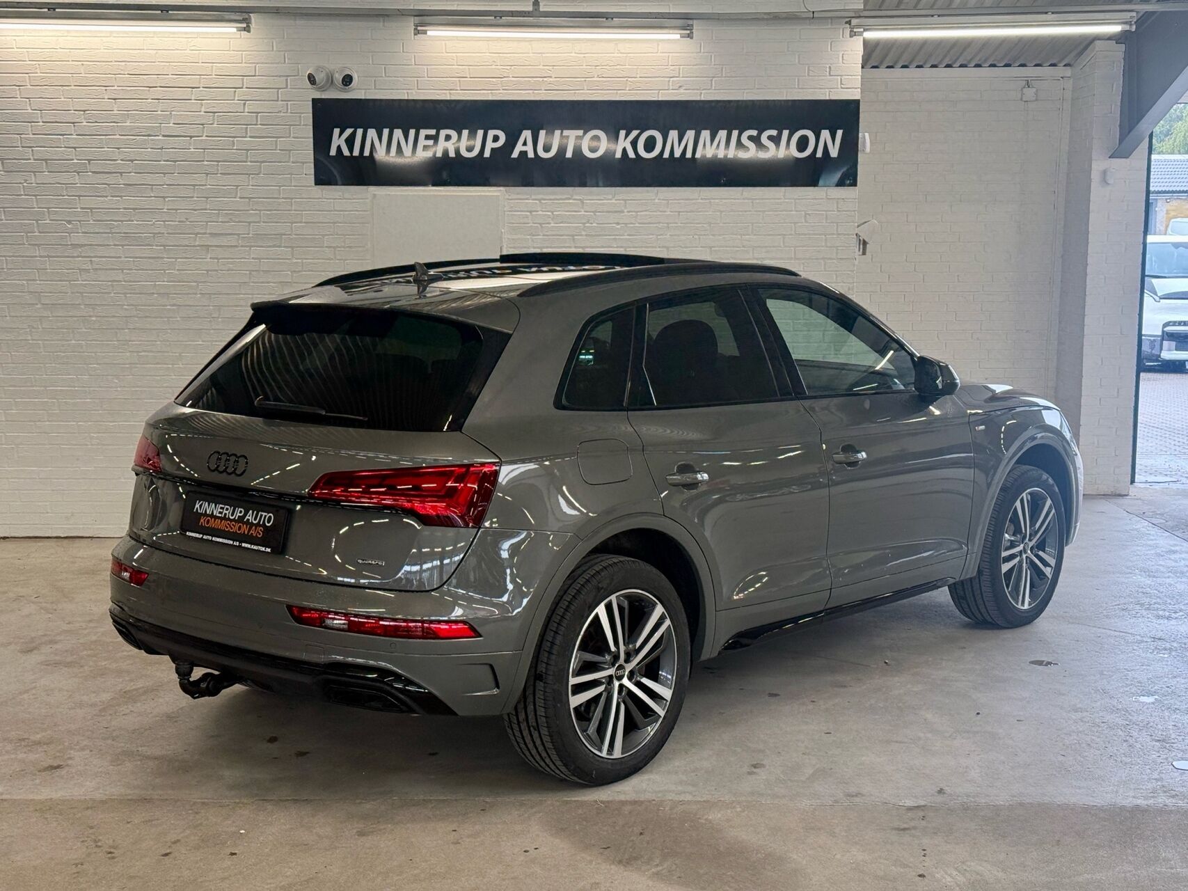 Billede af Audi Q5 2,0 50 TFSI e  Plugin-hybrid S Line Quattro S Tron 299HK 5d 7g Aut.