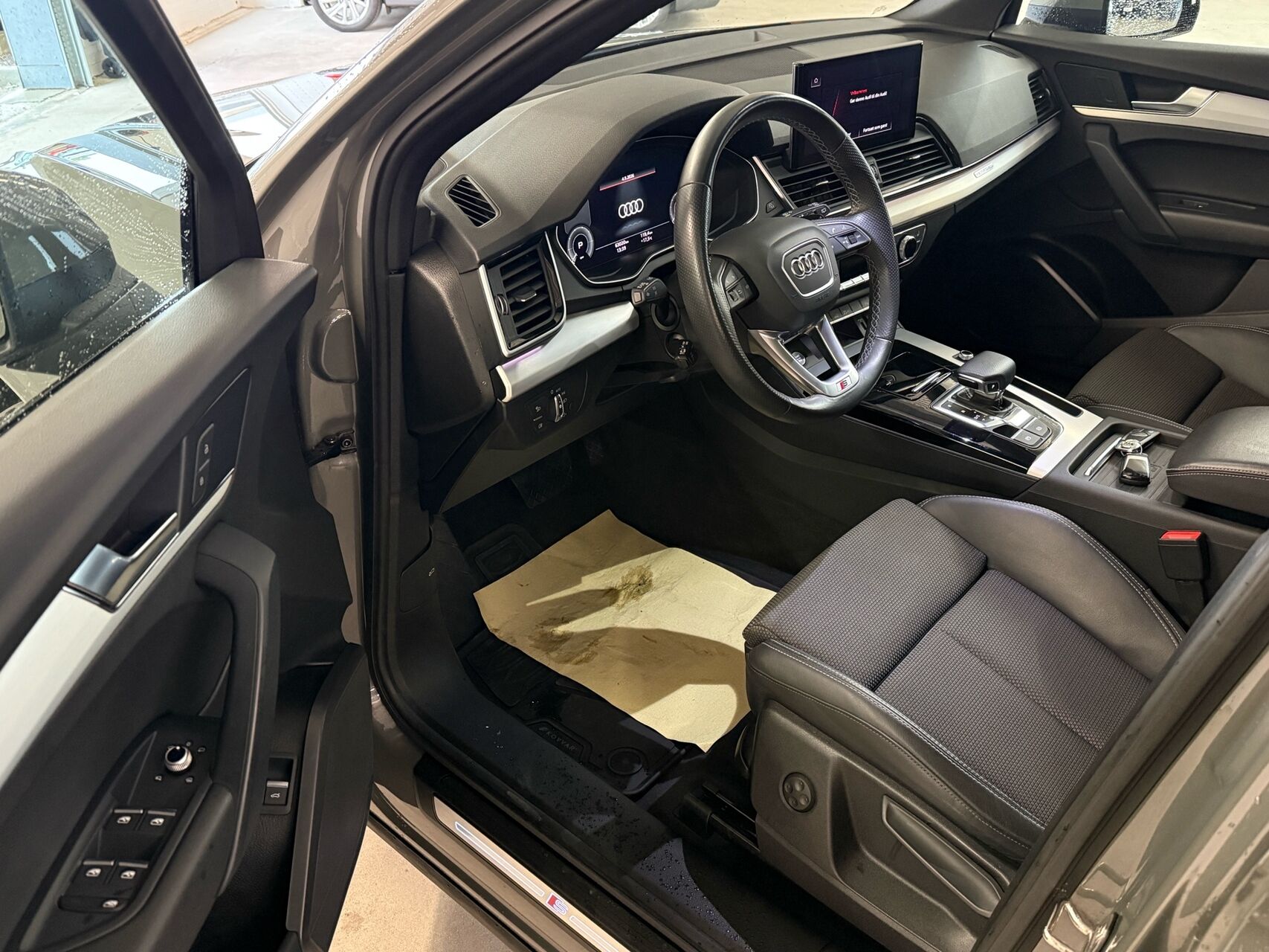 Billede af Audi Q5 2,0 50 TFSI e  Plugin-hybrid S Line Quattro S Tron 299HK 5d 7g Aut.