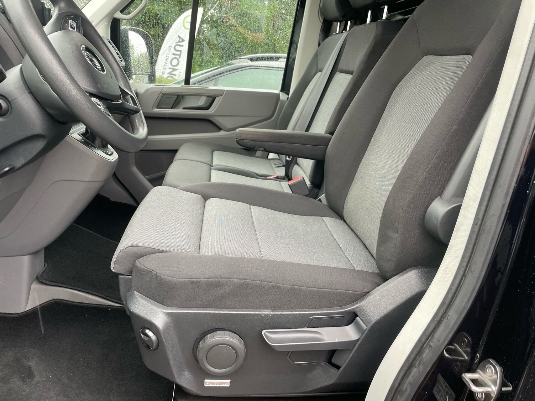 Billede af VW Crafter 35 L3H3 2,0 TDI SCR 177HK Van Aut. 