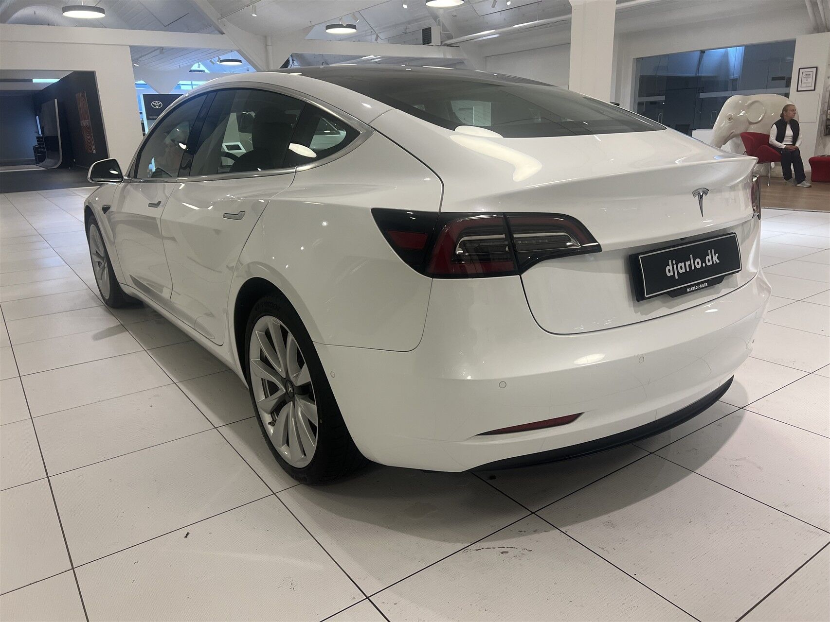 Billede af Tesla Model 3 EL Standard Range Plus 325HK Aut.