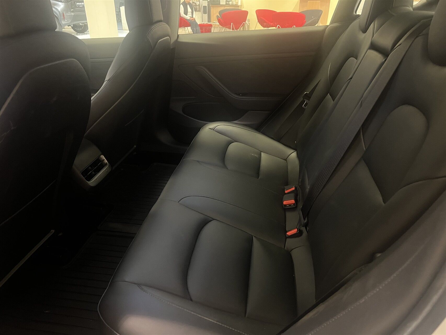 Billede af Tesla Model 3 EL Standard Range Plus 325HK Aut.