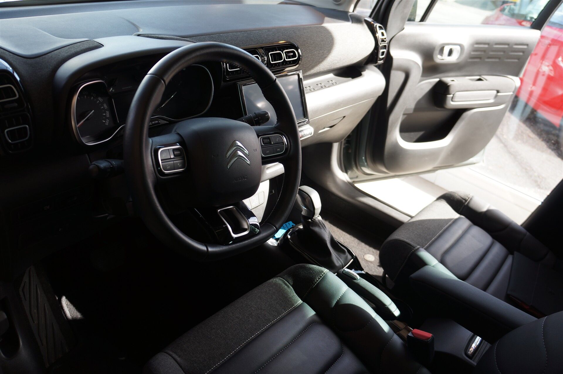 Billede af Citroën C3 Aircross 1,2 PureTech Shine Sport EAT6 130HK 5d 6g Aut.
