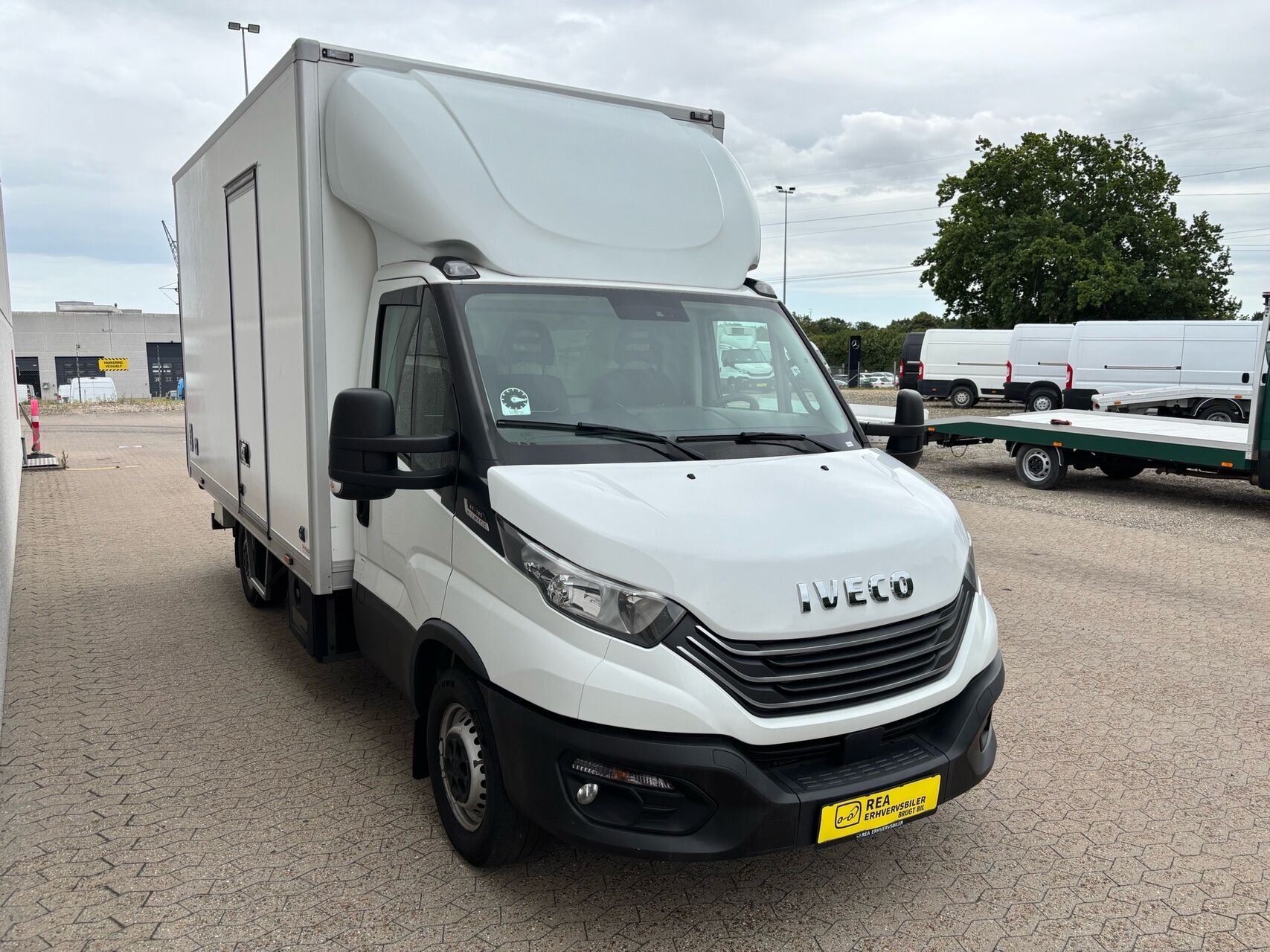 Billede af Iveco Daily 35S18 4200mm 3,0 D 180HK Ladv./Chas. 8g Aut.