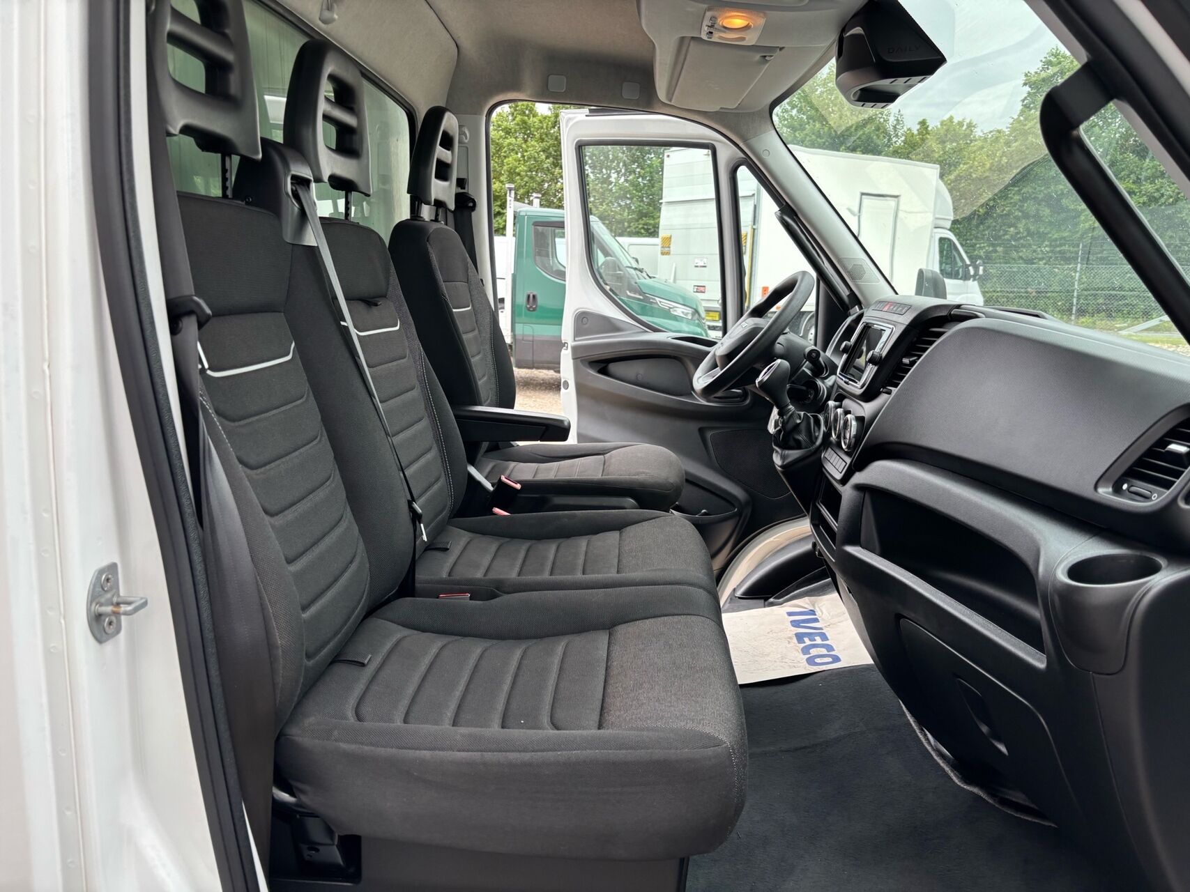 Billede af Iveco Daily 35S18 4200mm 3,0 D 180HK Ladv./Chas. 8g Aut.