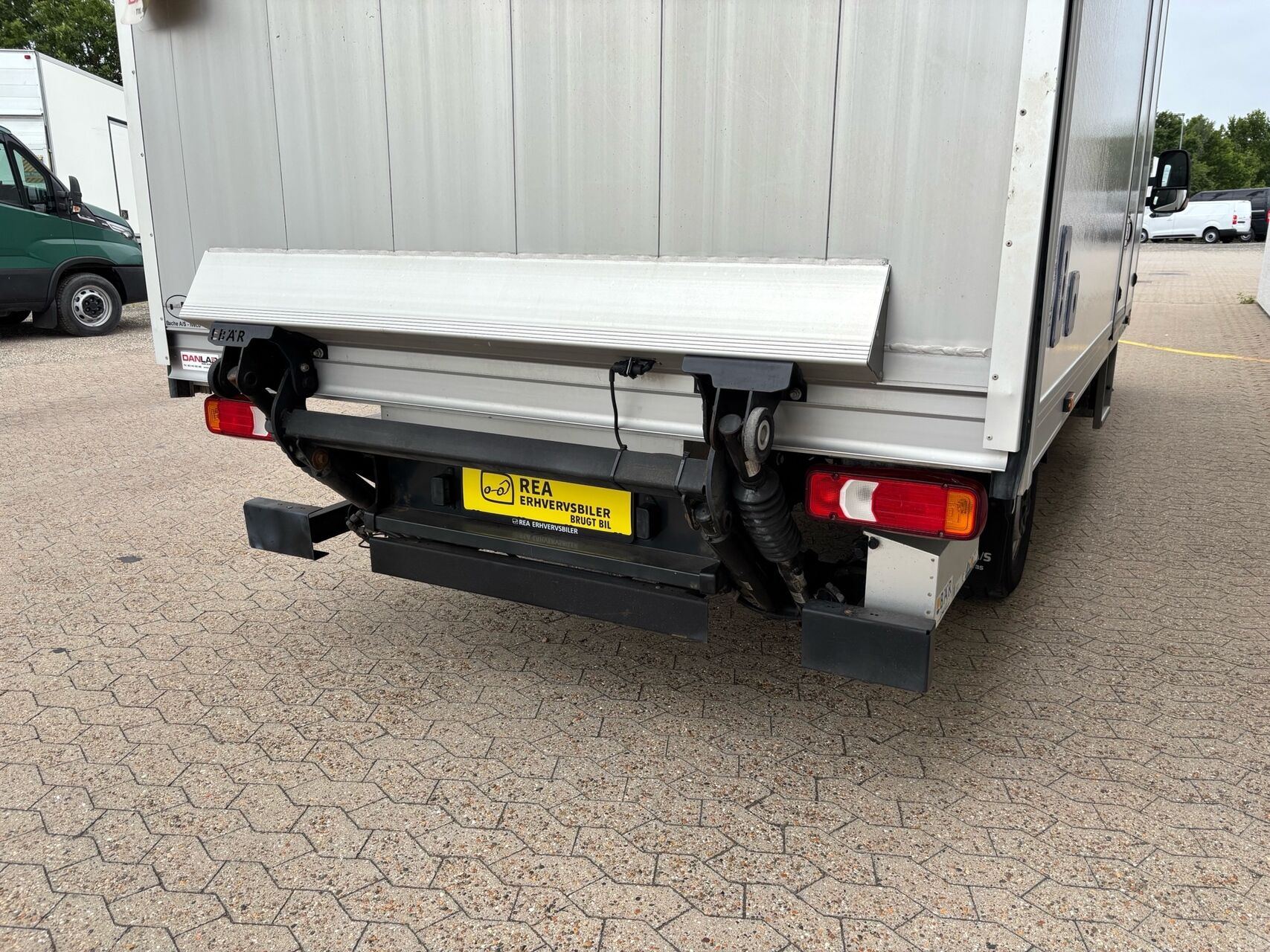 Billede af Iveco Daily 35S18 4200mm 3,0 D 180HK Ladv./Chas. 8g Aut.