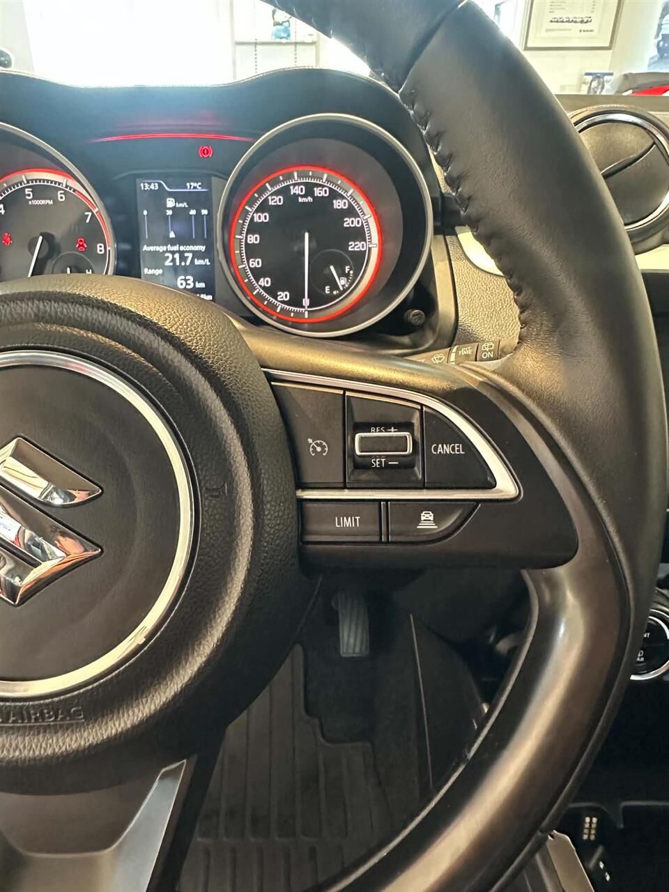Billede af Suzuki Swift 1,2 Dualjet  Mild hybrid Exclusive Xtra 90HK 5d