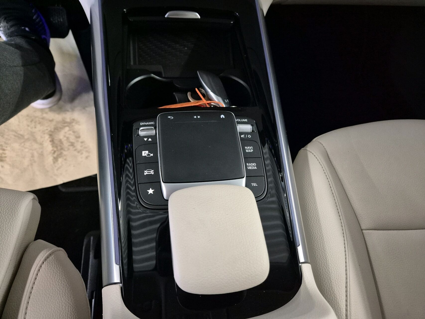 Billede af Mercedes-Benz EQA 350 EL 4Matic 292HK 5d Aut.