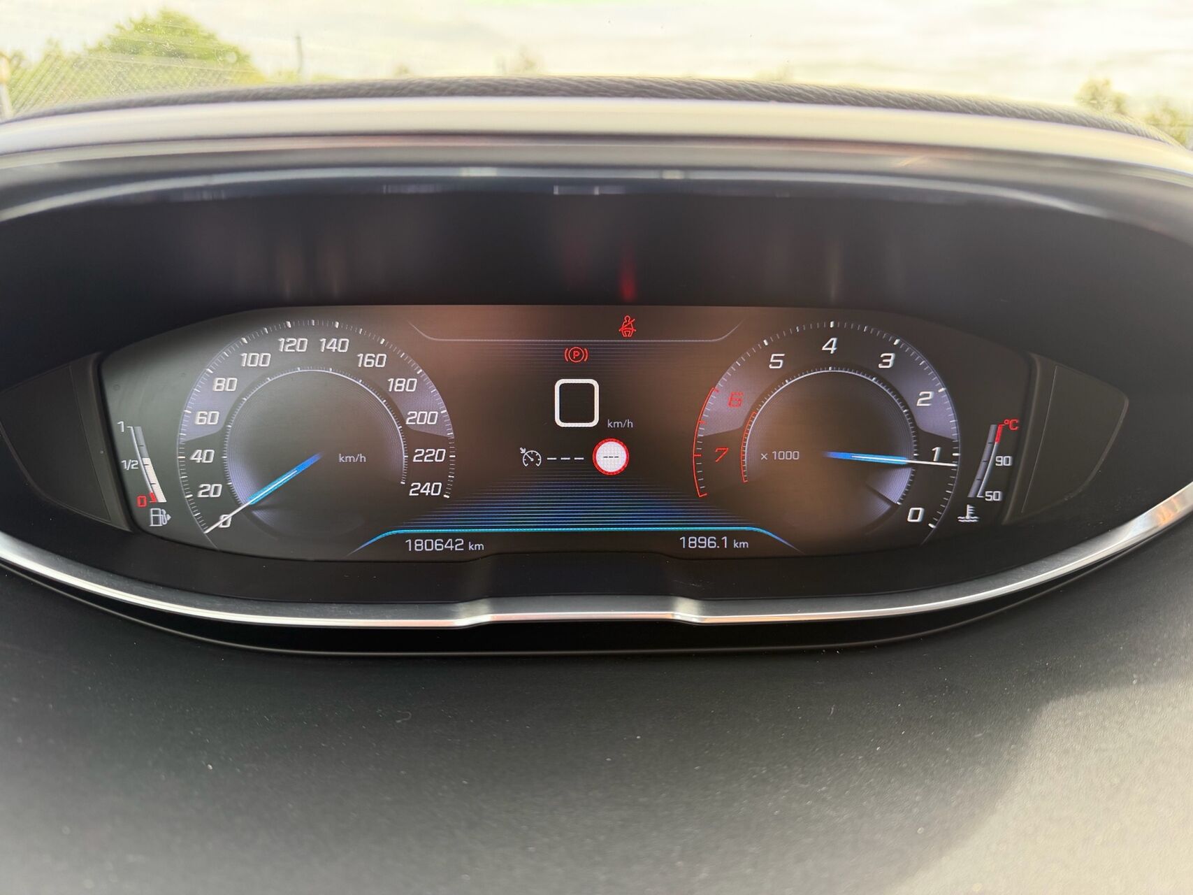 Billede af Peugeot 3008 1,2 PureTech Strike 130HK 5d 6g
