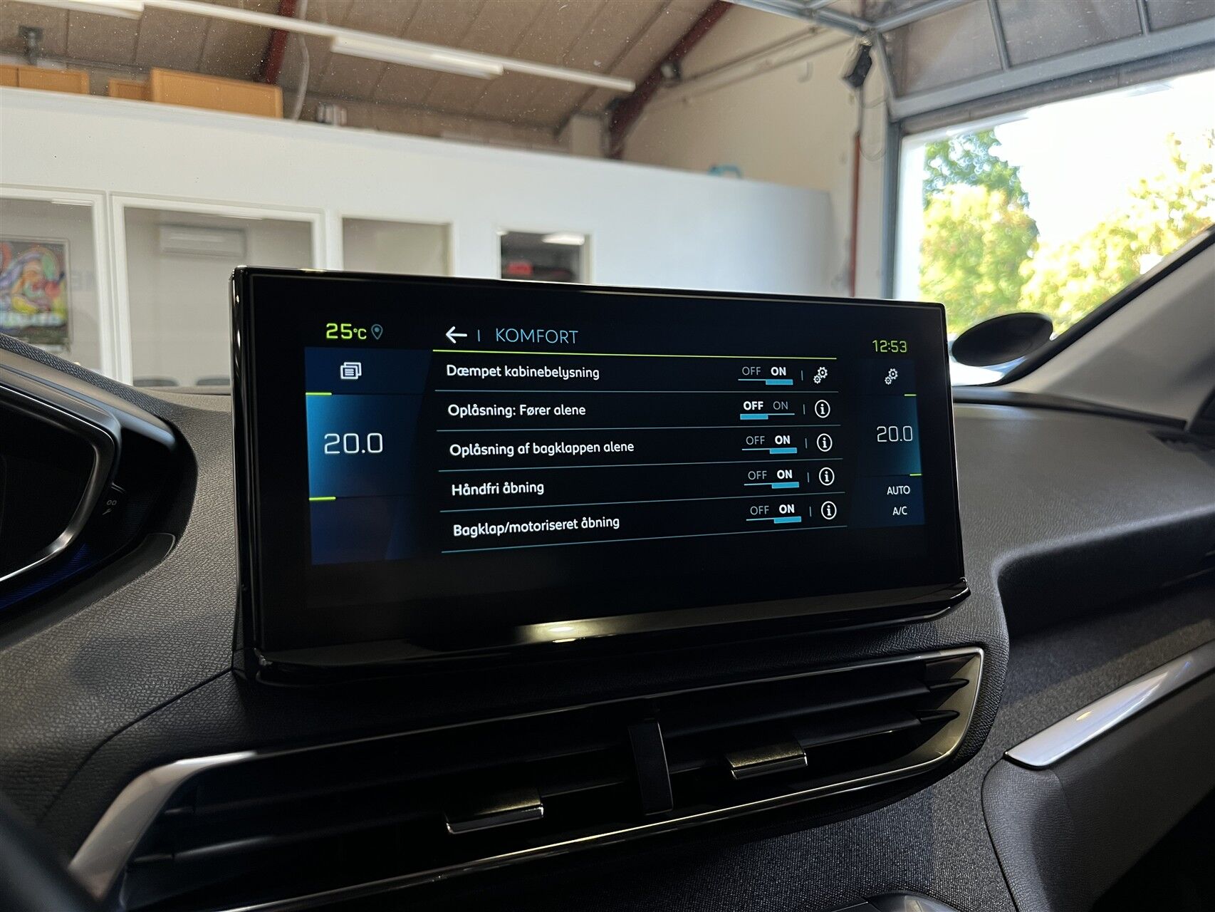Billede af Peugeot 3008 1,6 PureTech  Plugin-hybrid Allure Pack EAT8 225HK 5d 8g Aut.