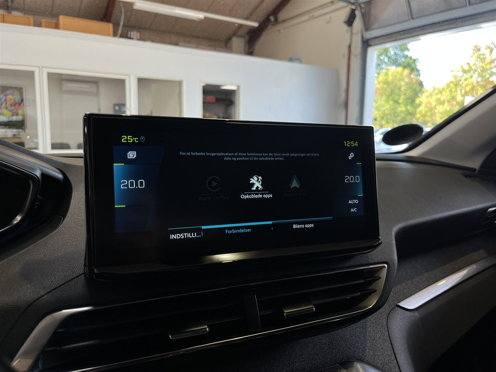 Billede af Peugeot 3008 1,6 PureTech  Plugin-hybrid Allure Pack EAT8 225HK 5d 8g Aut.