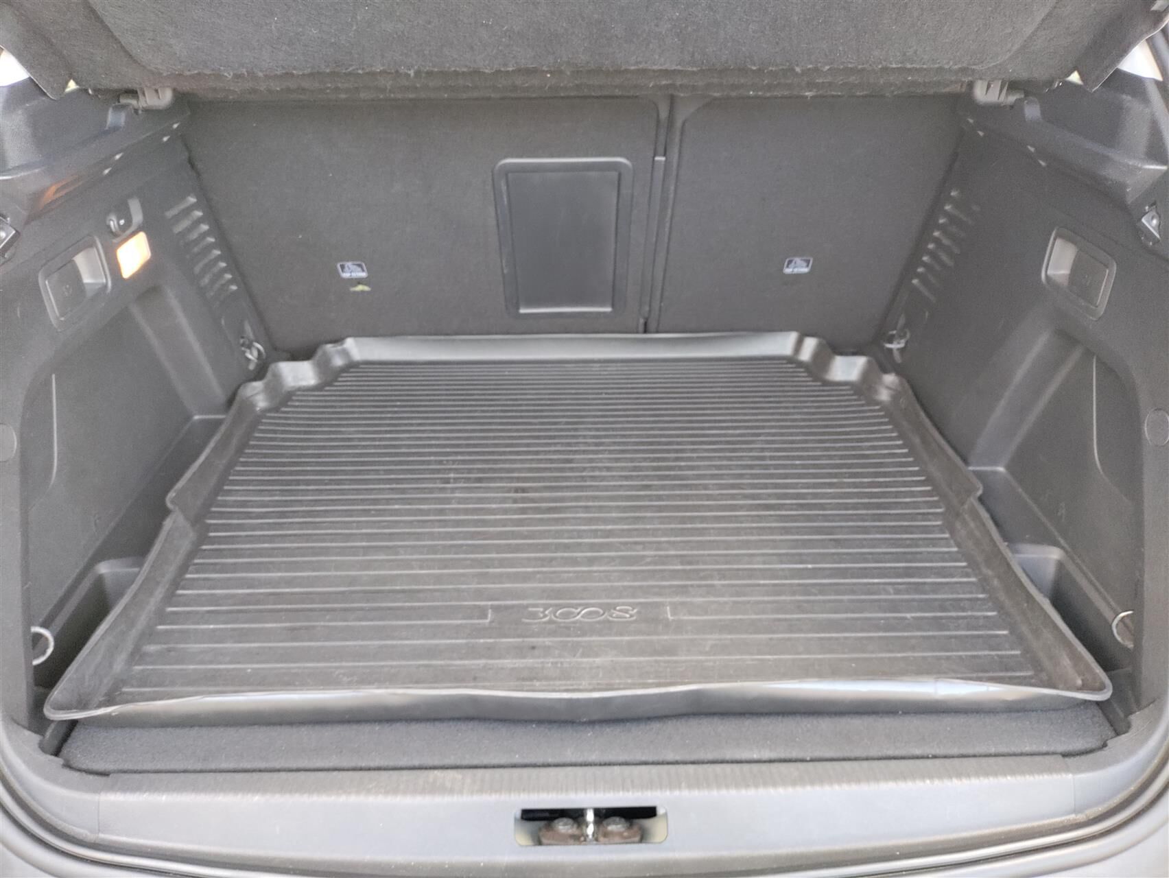 Billede af Peugeot 3008 1,2 e-THP Strike 130HK 5d 6g