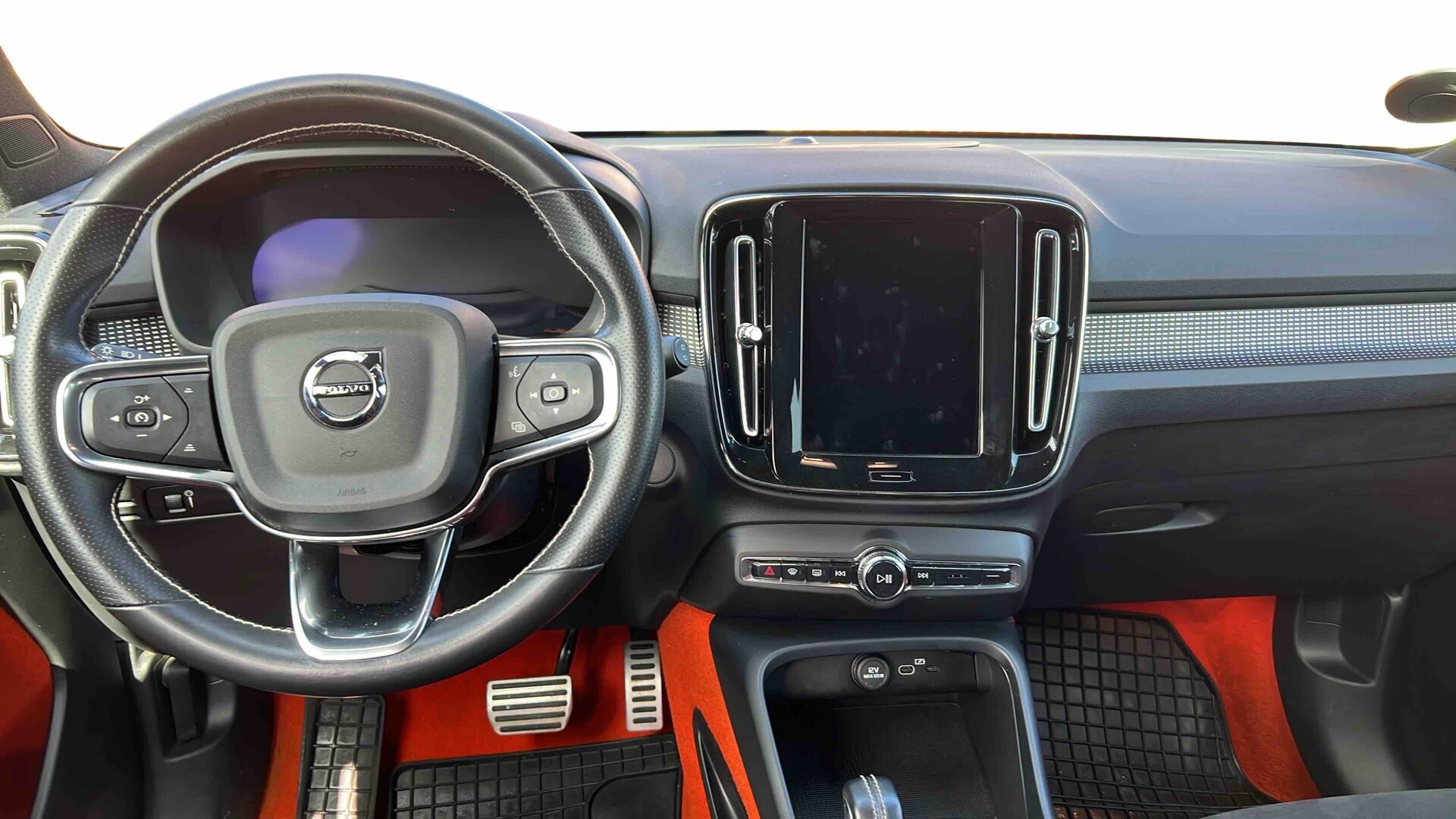 Billede af Volvo XC40 P8 Recharge Twin R-design AWD 408HK 5d Aut.