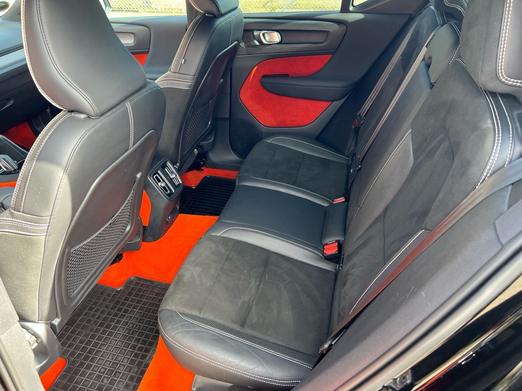 Billede af Volvo XC40 P8 Recharge Twin R-design AWD 408HK 5d Aut.