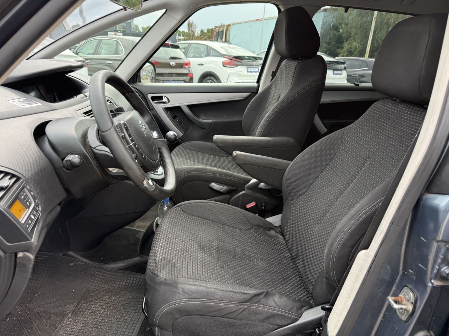 Billede af Citroën Grand C4 Picasso 1,6 HDI VTR Pack 110HK