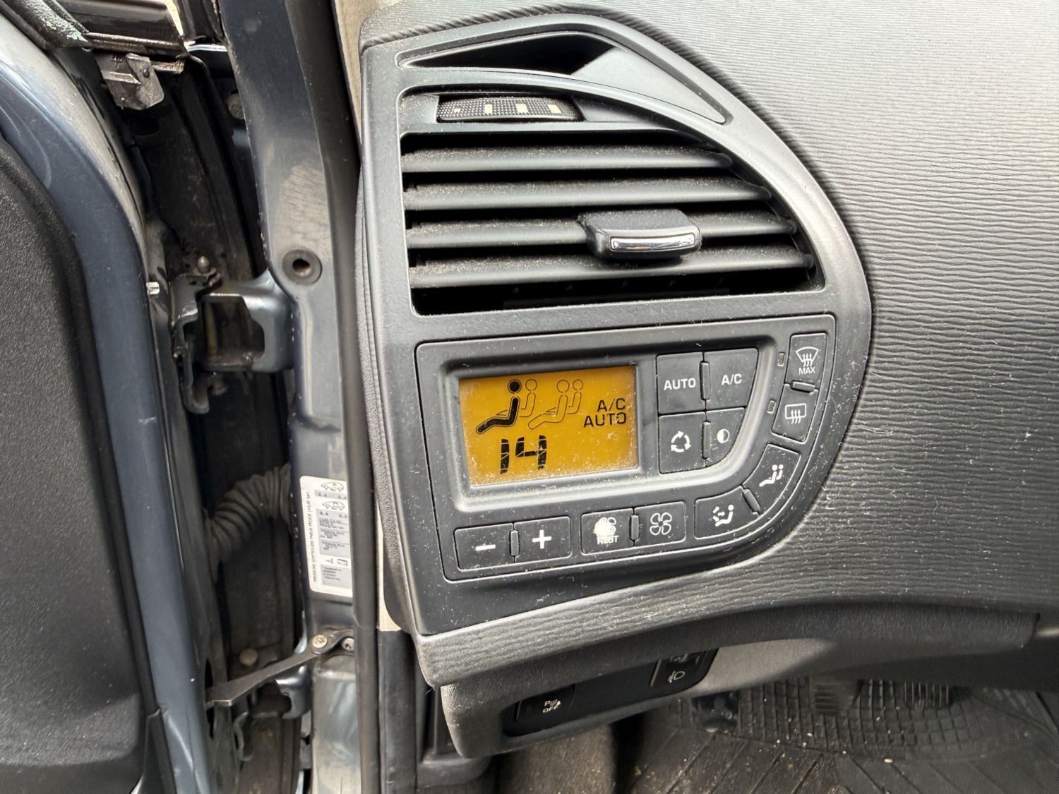 Billede af Citroën Grand C4 Picasso 1,6 HDI VTR Pack 110HK