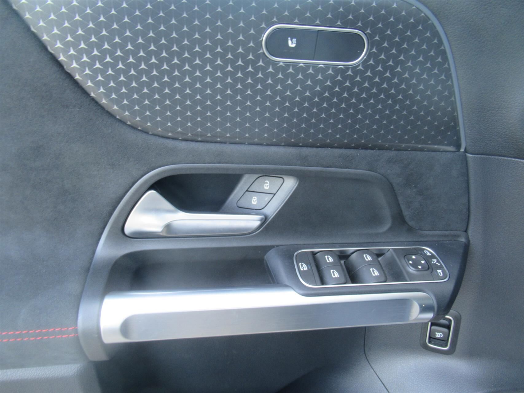 Billede af Mercedes-Benz EQB 250+ EL AMG Advance 190HK 5d Aut.