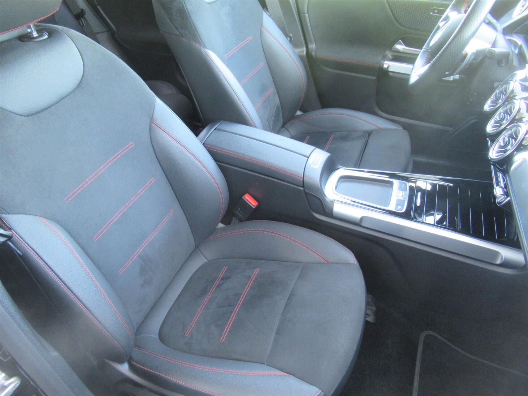 Billede af Mercedes-Benz EQB 250+ EL AMG Advance 190HK 5d Aut.