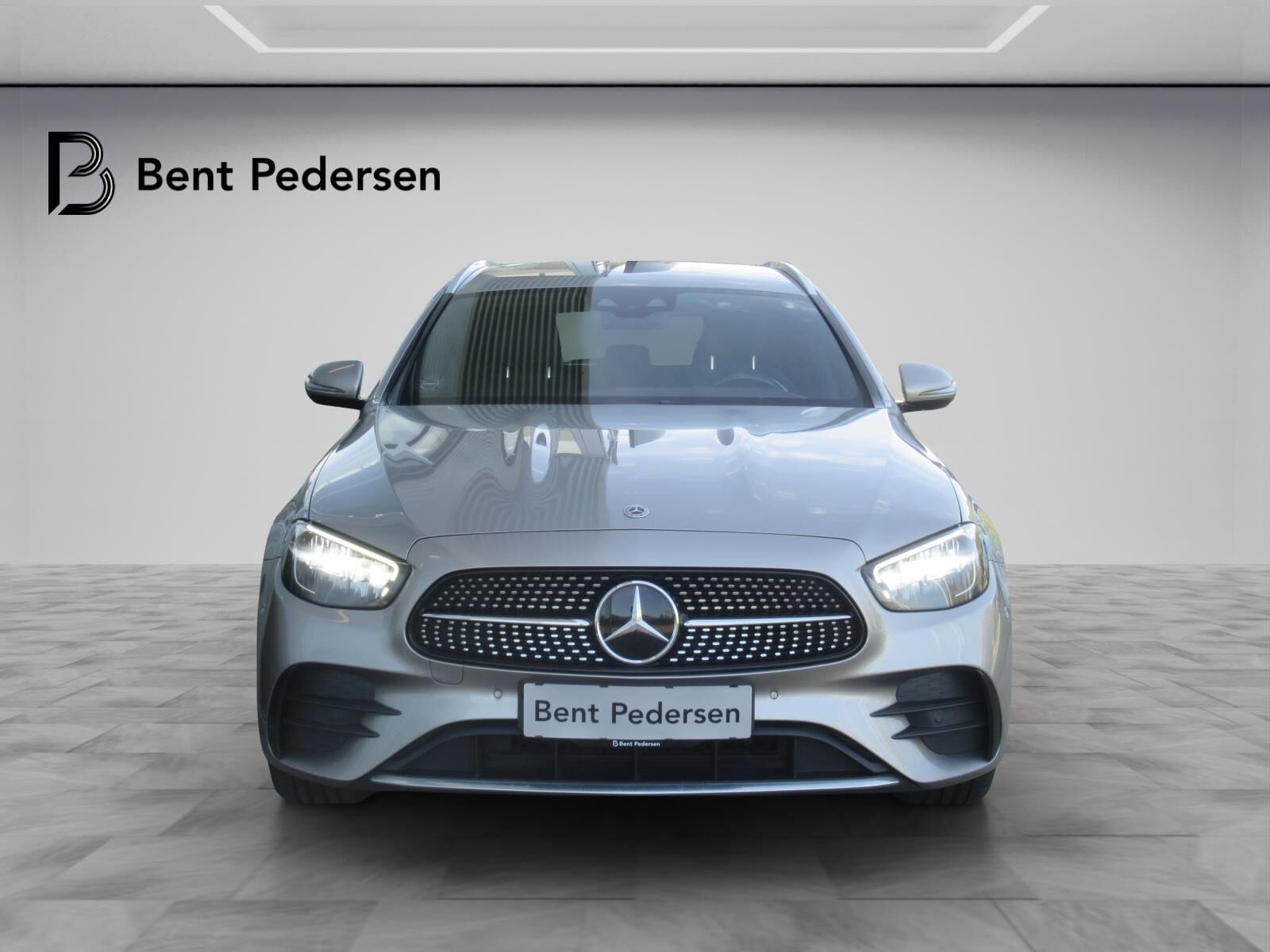 Billede af Mercedes-Benz E300 de T 2,0 Plugin-hybrid AMG Line 9G-Tronic 306HK Stc Aut.