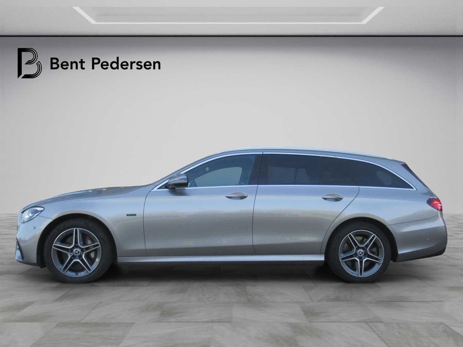 Billede af Mercedes-Benz E300 de T 2,0 Plugin-hybrid AMG Line 9G-Tronic 306HK Stc Aut.