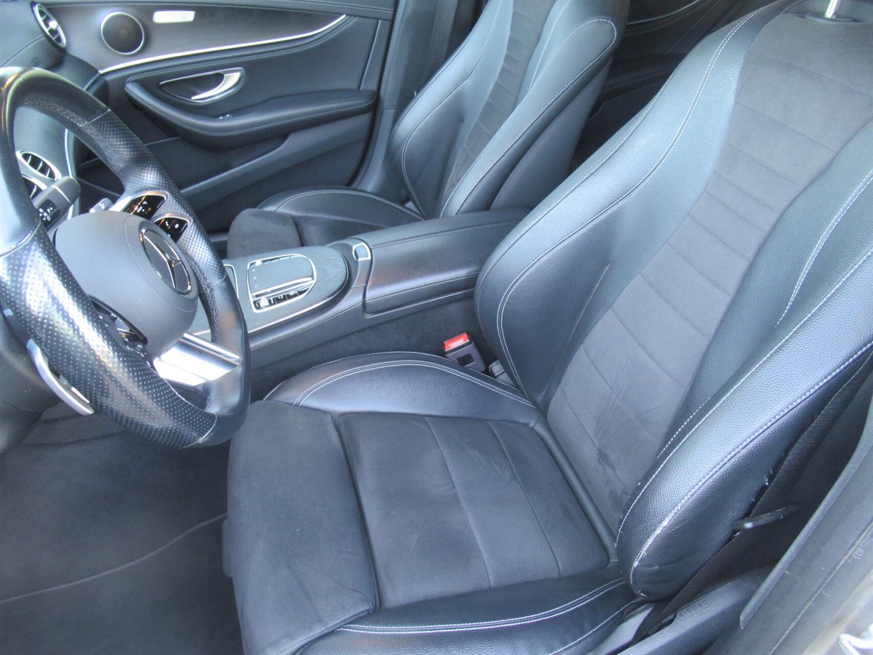 Billede af Mercedes-Benz E300 de T 2,0 Plugin-hybrid AMG Line 9G-Tronic 306HK Stc Aut.