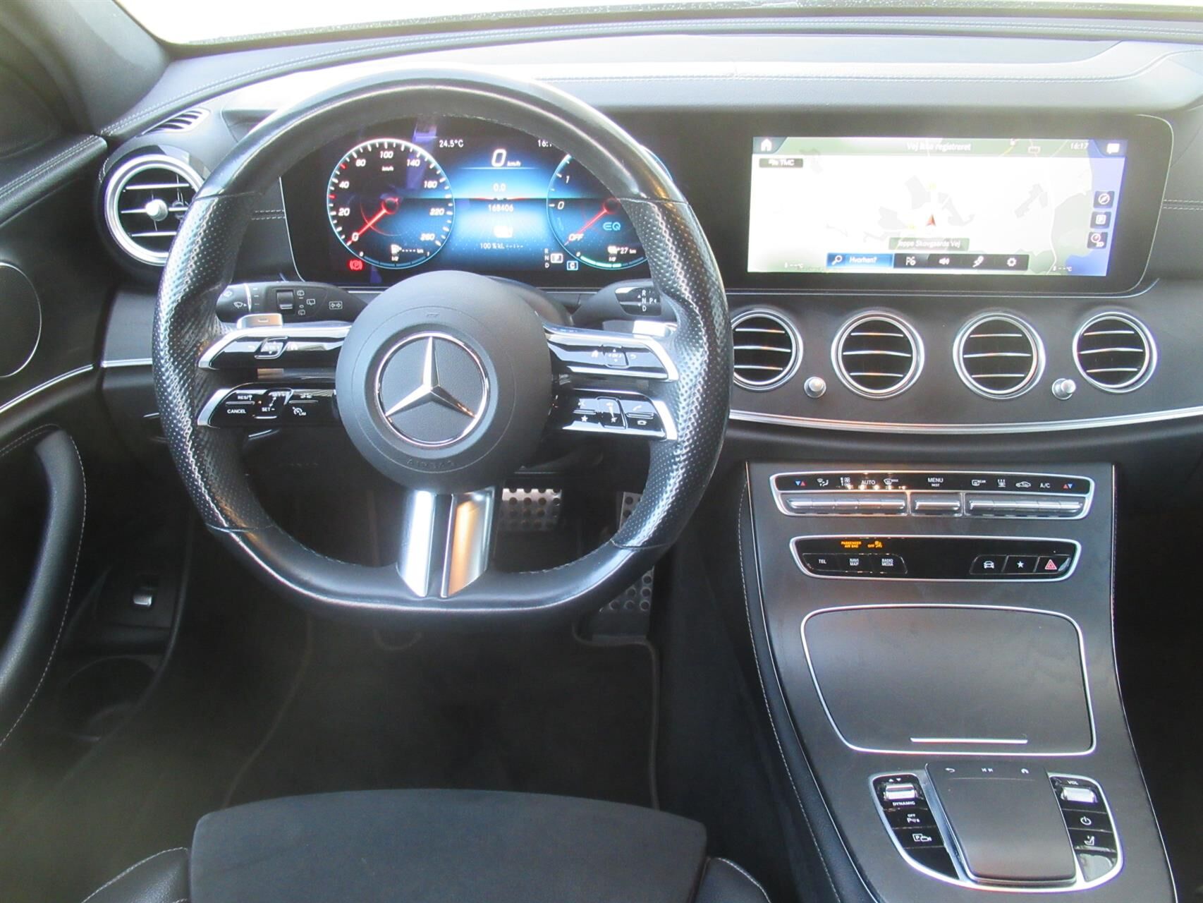 Billede af Mercedes-Benz E300 de T 2,0 Plugin-hybrid AMG Line 9G-Tronic 306HK Stc Aut.