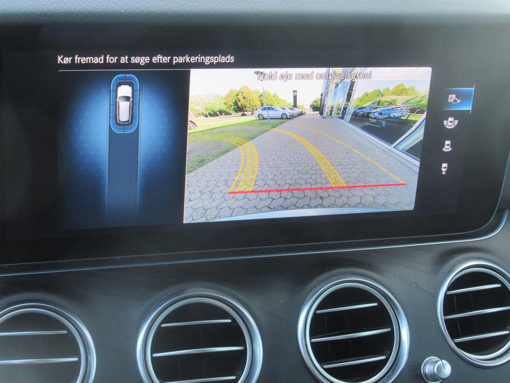 Billede af Mercedes-Benz E300 de T 2,0 Plugin-hybrid AMG Line 9G-Tronic 306HK Stc Aut.
