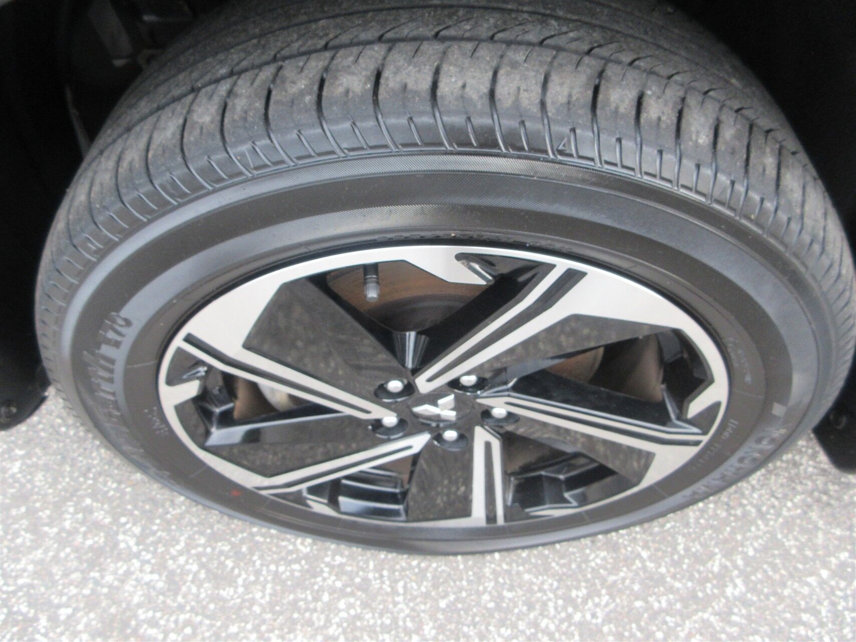 Billede af Mitsubishi Eclipse Cross 2,4 Plugin-hybrid Sport Tech 4WD 188HK 5d Trinl. Gear