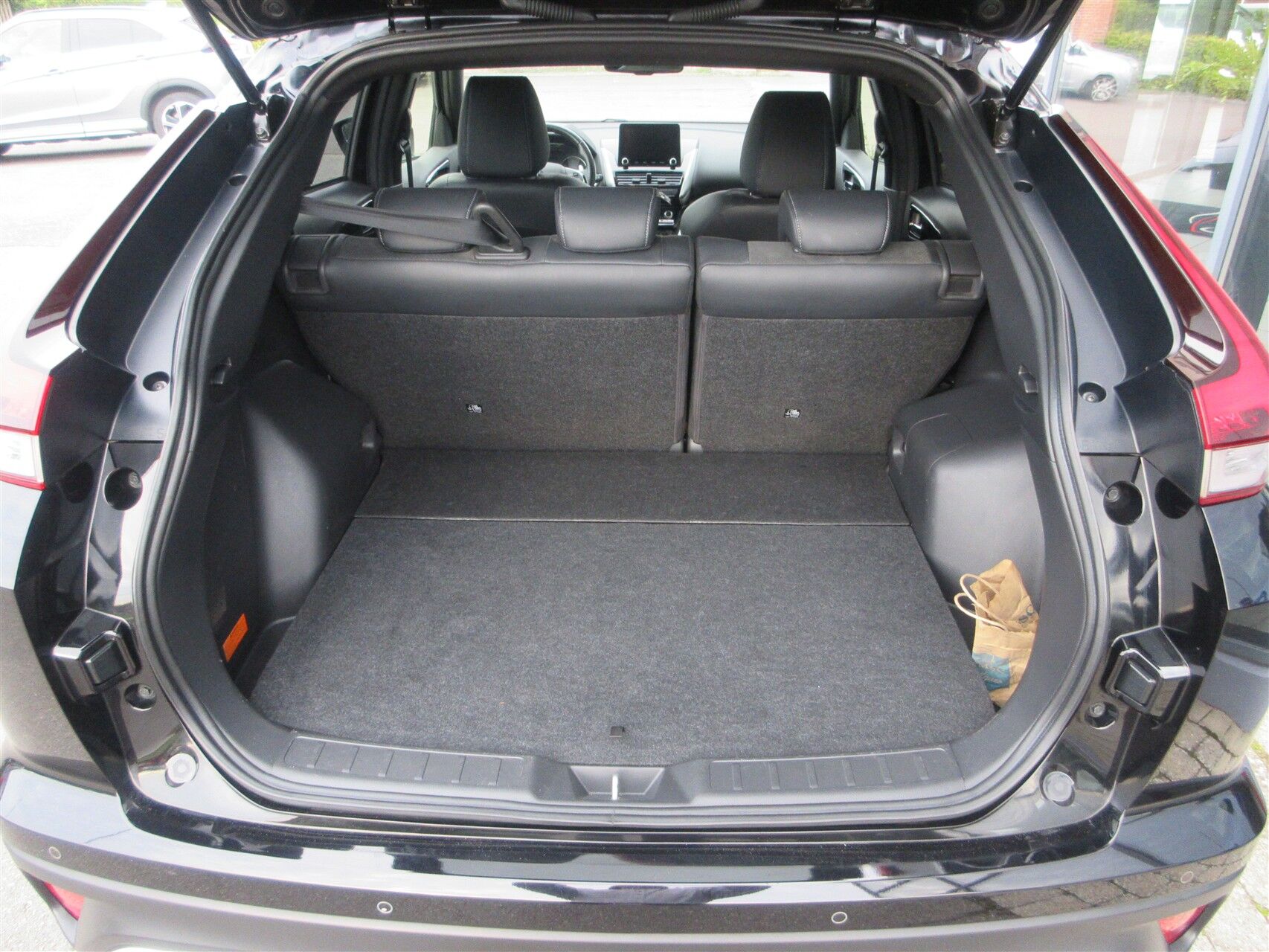 Billede af Mitsubishi Eclipse Cross 2,4 Plugin-hybrid Sport Tech 4WD 188HK 5d Trinl. Gear