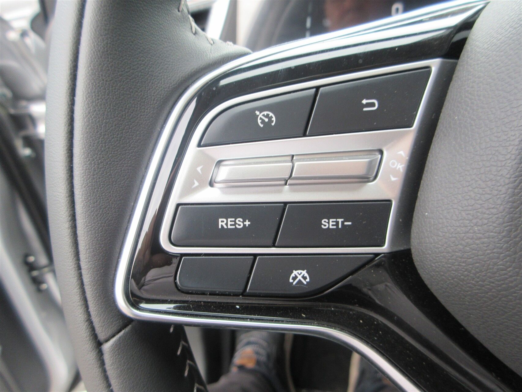 Billede af Navor E5 1,5 Plugin-hybrid Rock E-CVT 218HK 5d Aut.