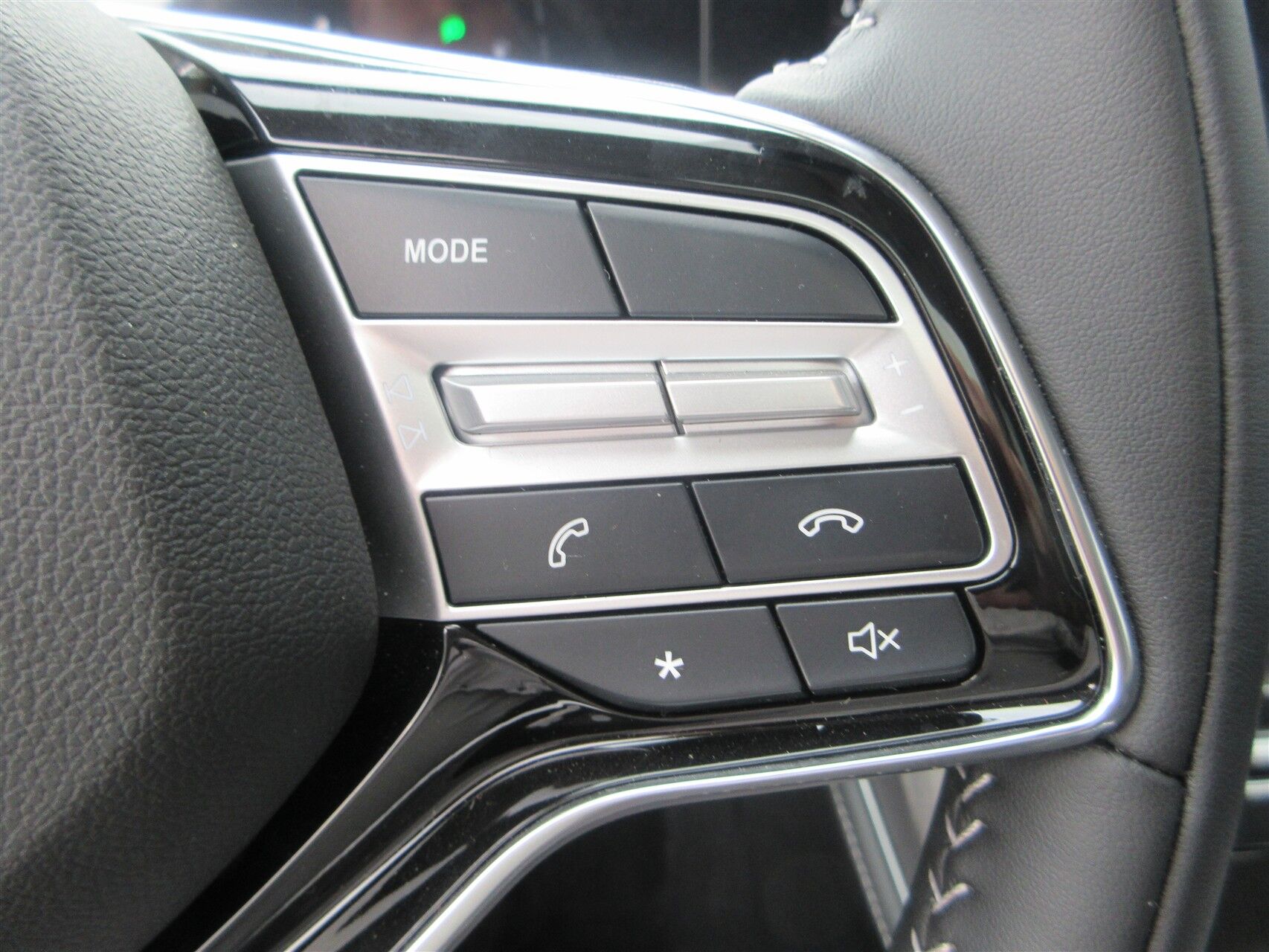 Billede af Navor E5 1,5 Plugin-hybrid Rock E-CVT 218HK 5d Aut.