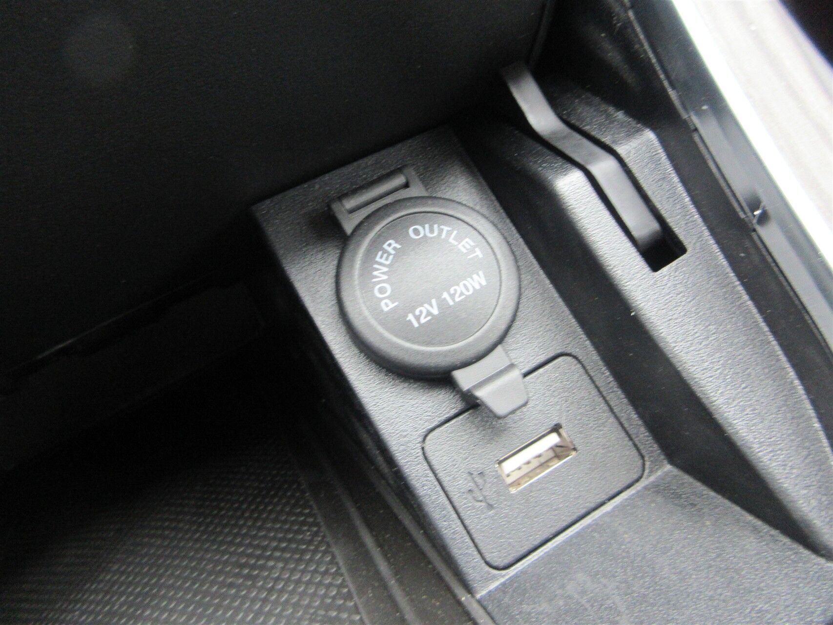 Billede af Navor E5 1,5 Plugin-hybrid Rock E-CVT 218HK 5d Aut.