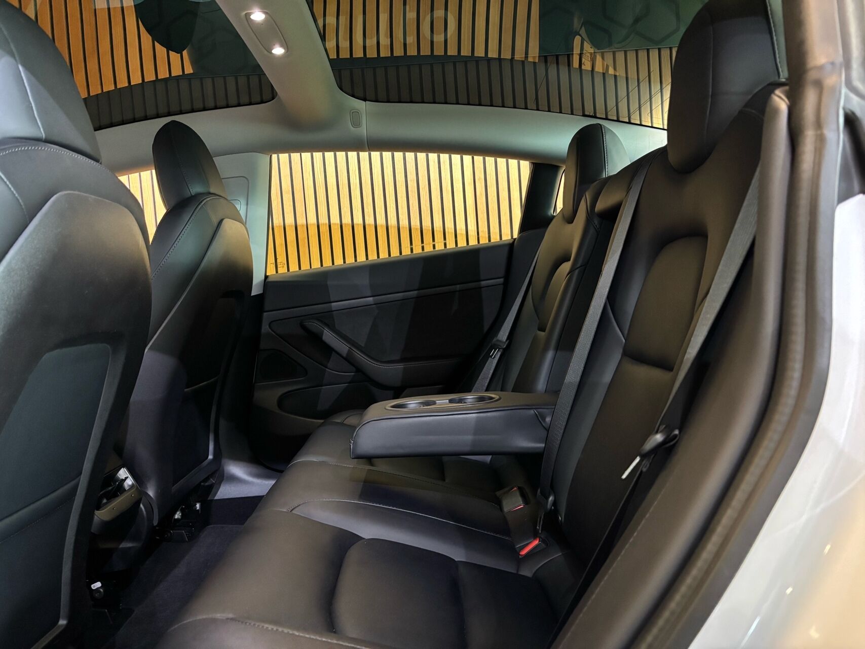 Billede af Tesla Model 3 EL Standard Range Plus 325HK Aut.