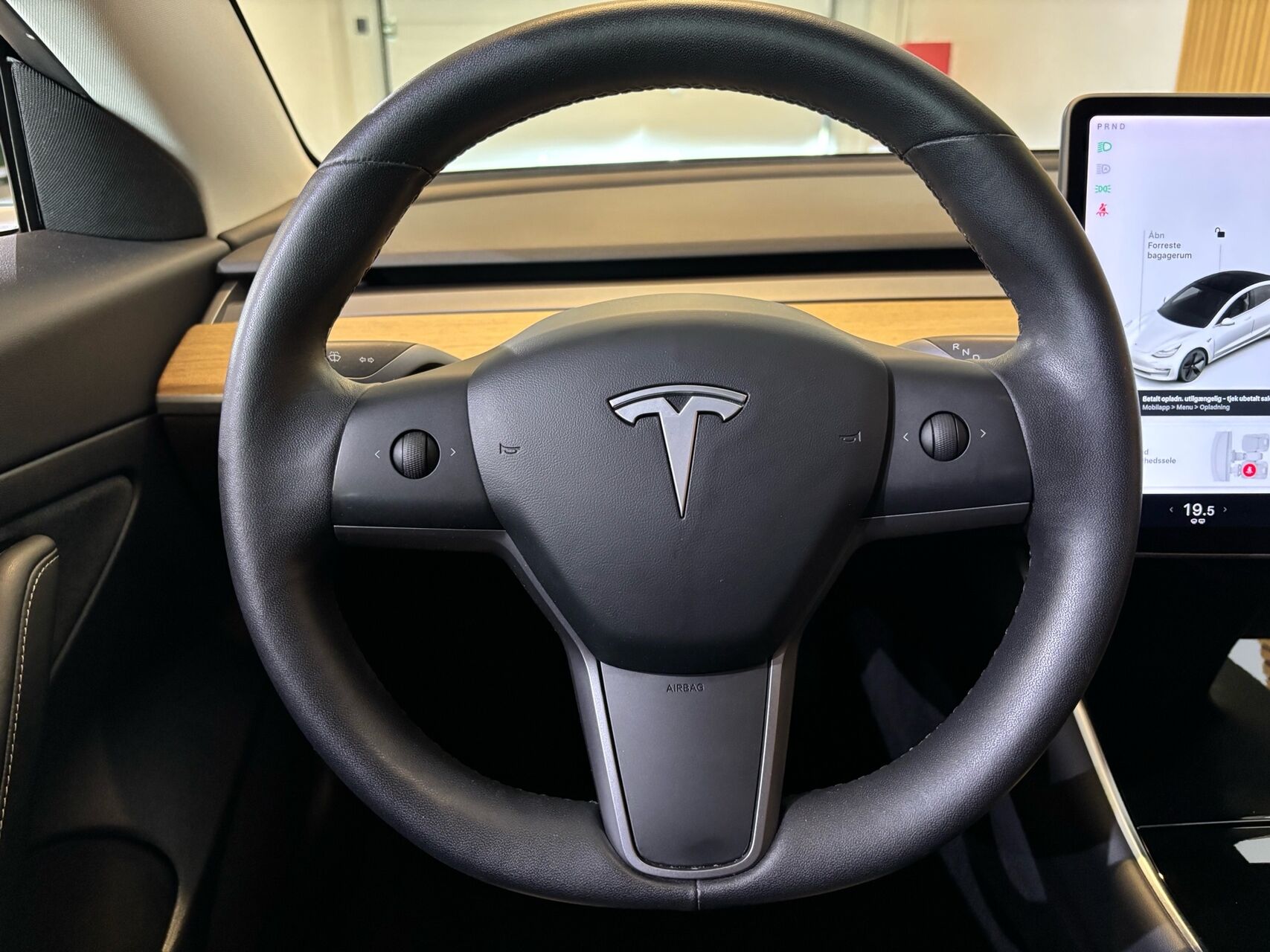 Billede af Tesla Model 3 EL Standard Range Plus 325HK Aut.