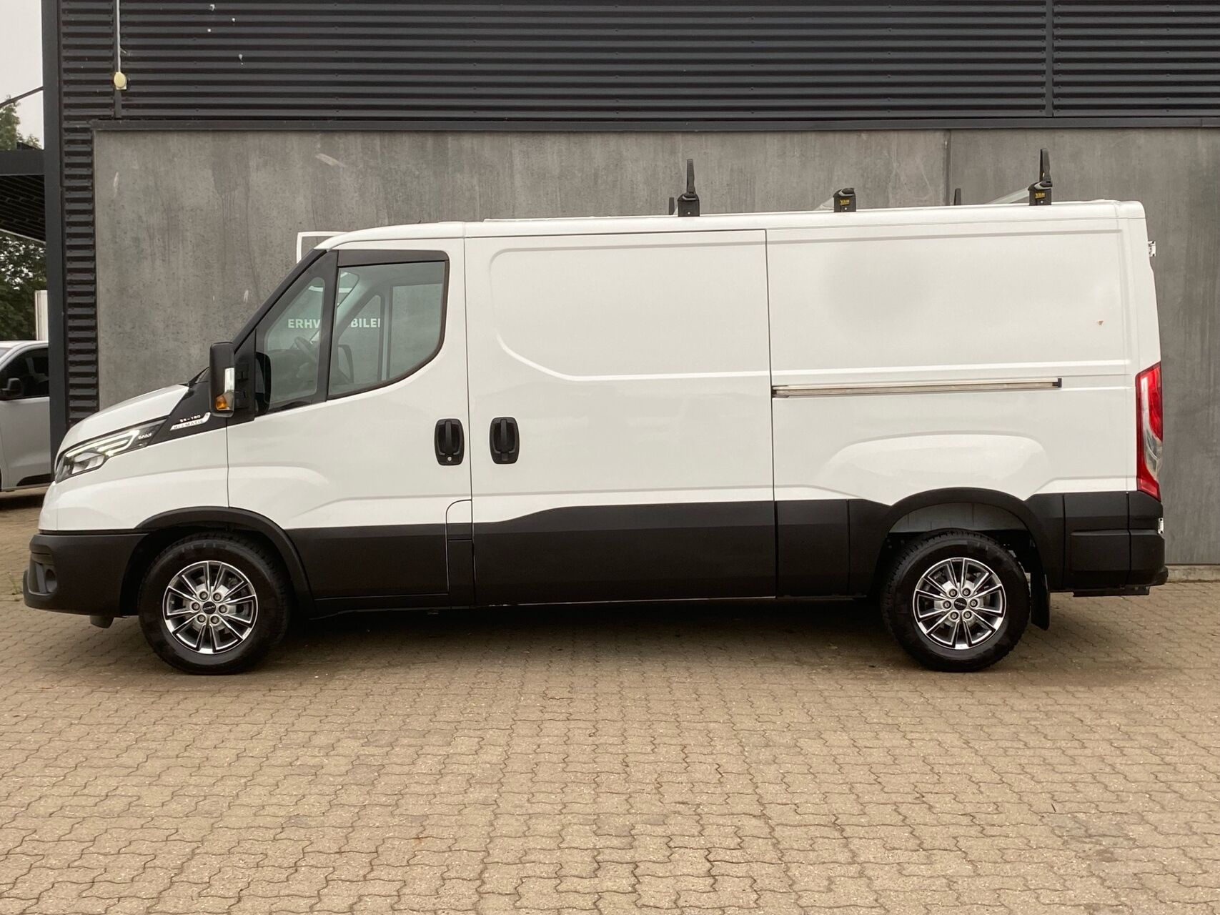 Billede af Iveco Daily 35C18 9m3 3,0 D Hi-Matic 176HK Van 8g Aut.