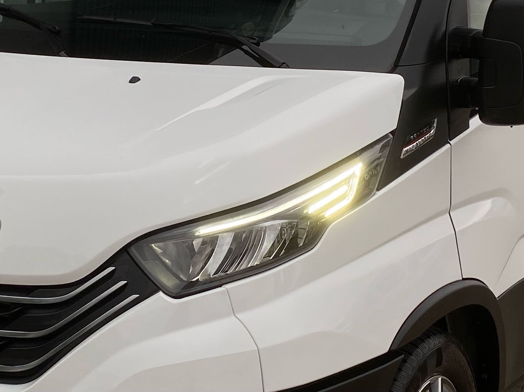 Billede af Iveco Daily 35C18 9m3 3,0 D Hi-Matic 176HK Van 8g Aut.