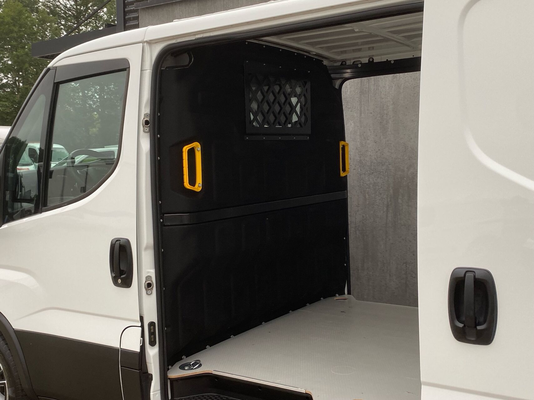 Billede af Iveco Daily 35C18 9m3 3,0 D Hi-Matic 176HK Van 8g Aut.