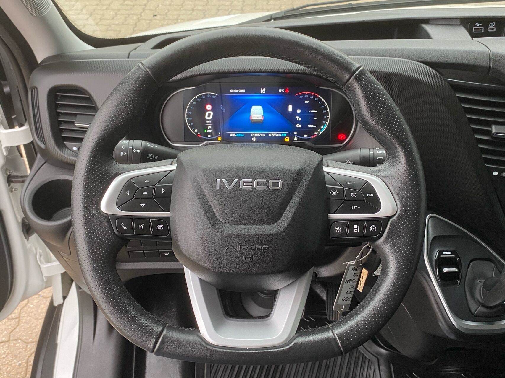 Billede af Iveco Daily 35C18 9m3 3,0 D Hi-Matic 176HK Van 8g Aut.