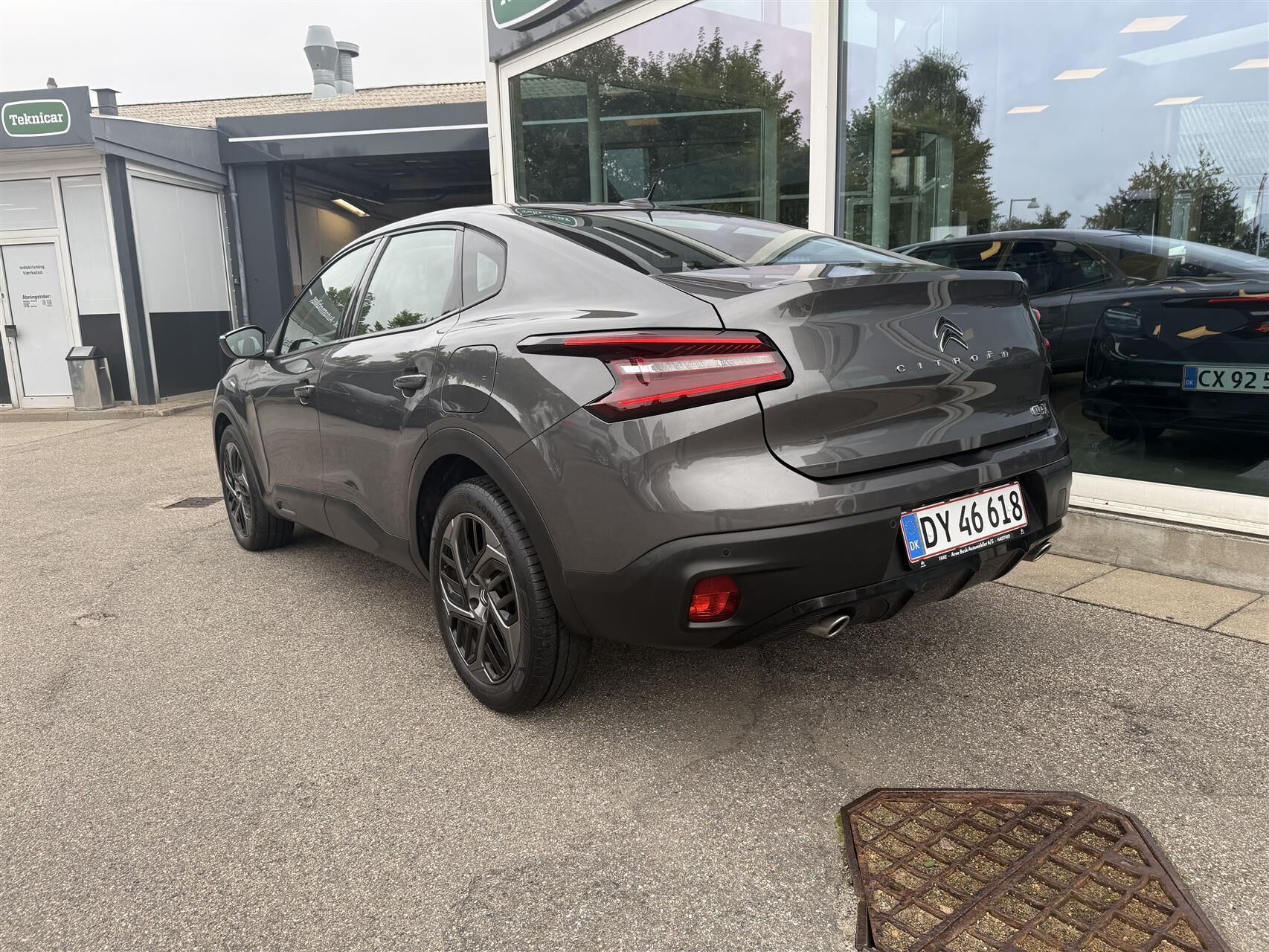 Billede af Citroën C4 X 1,2 PureTech Chevron Sport Ltd. EAT8 130HK 5d 8g Aut.