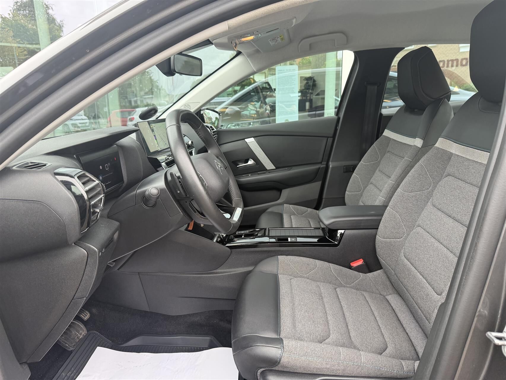 Billede af Citroën C4 X 1,2 PureTech Chevron Sport Ltd. EAT8 130HK 5d 8g Aut.