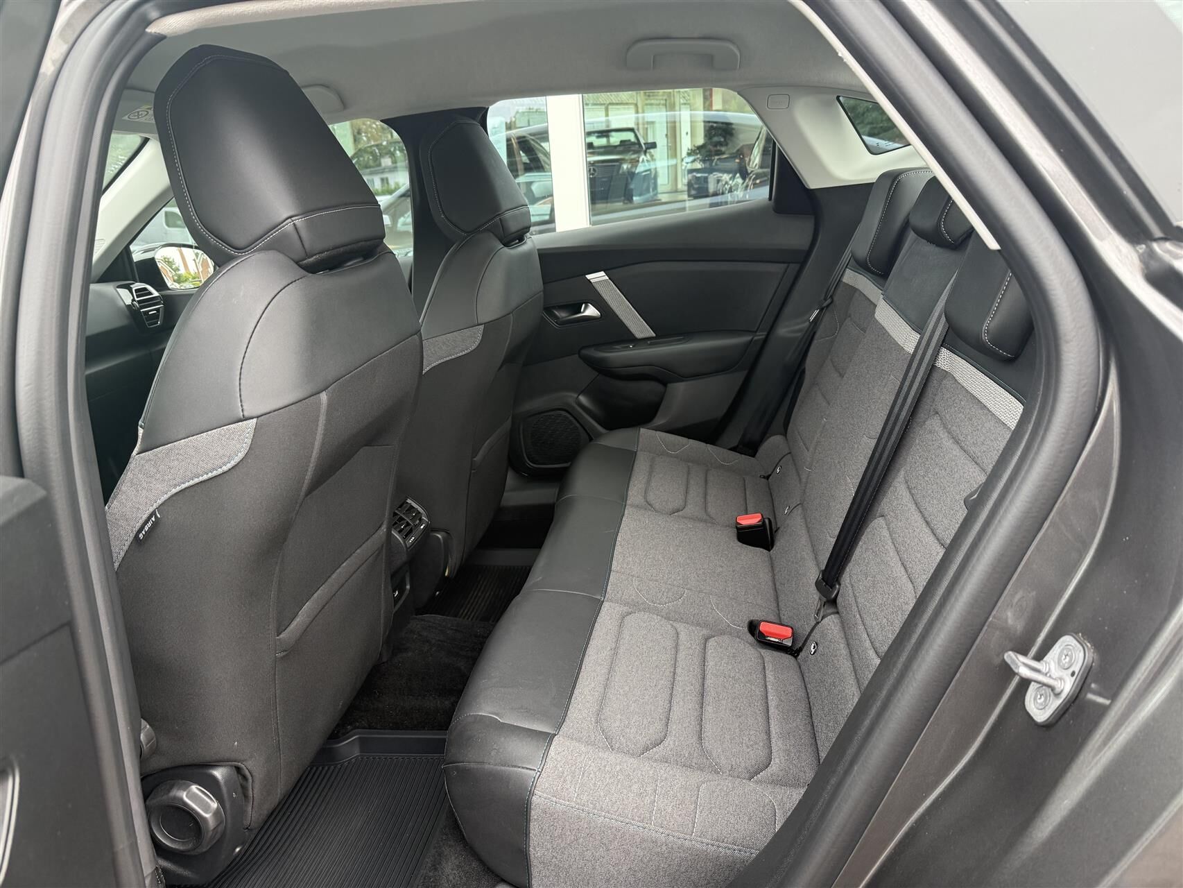 Billede af Citroën C4 X 1,2 PureTech Chevron Sport Ltd. EAT8 130HK 5d 8g Aut.