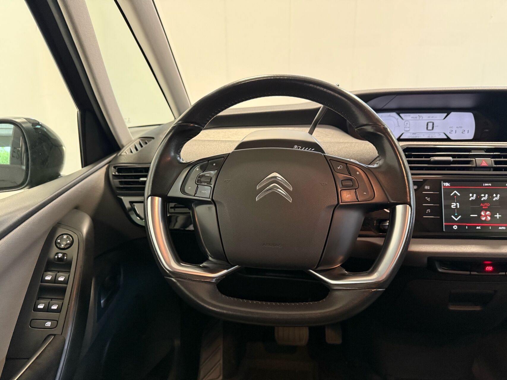 Billede af Citroën C4 SpaceTourer 1,5 Blue HDi Platinum EAT8 130HK 8g Aut.