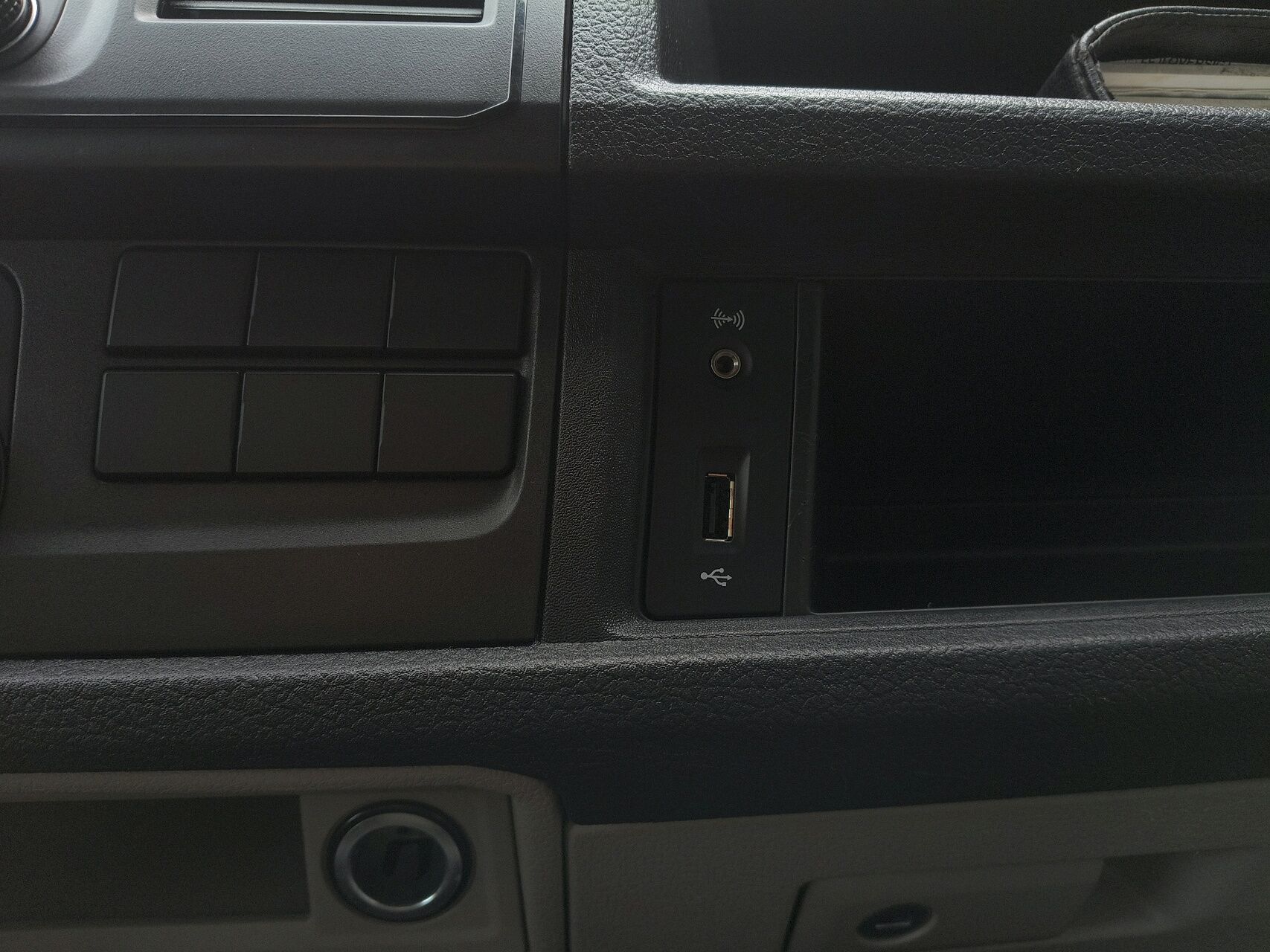 Billede af VW Transporter Lang 2,0 TDI DSG 204HK Van 7g Aut.