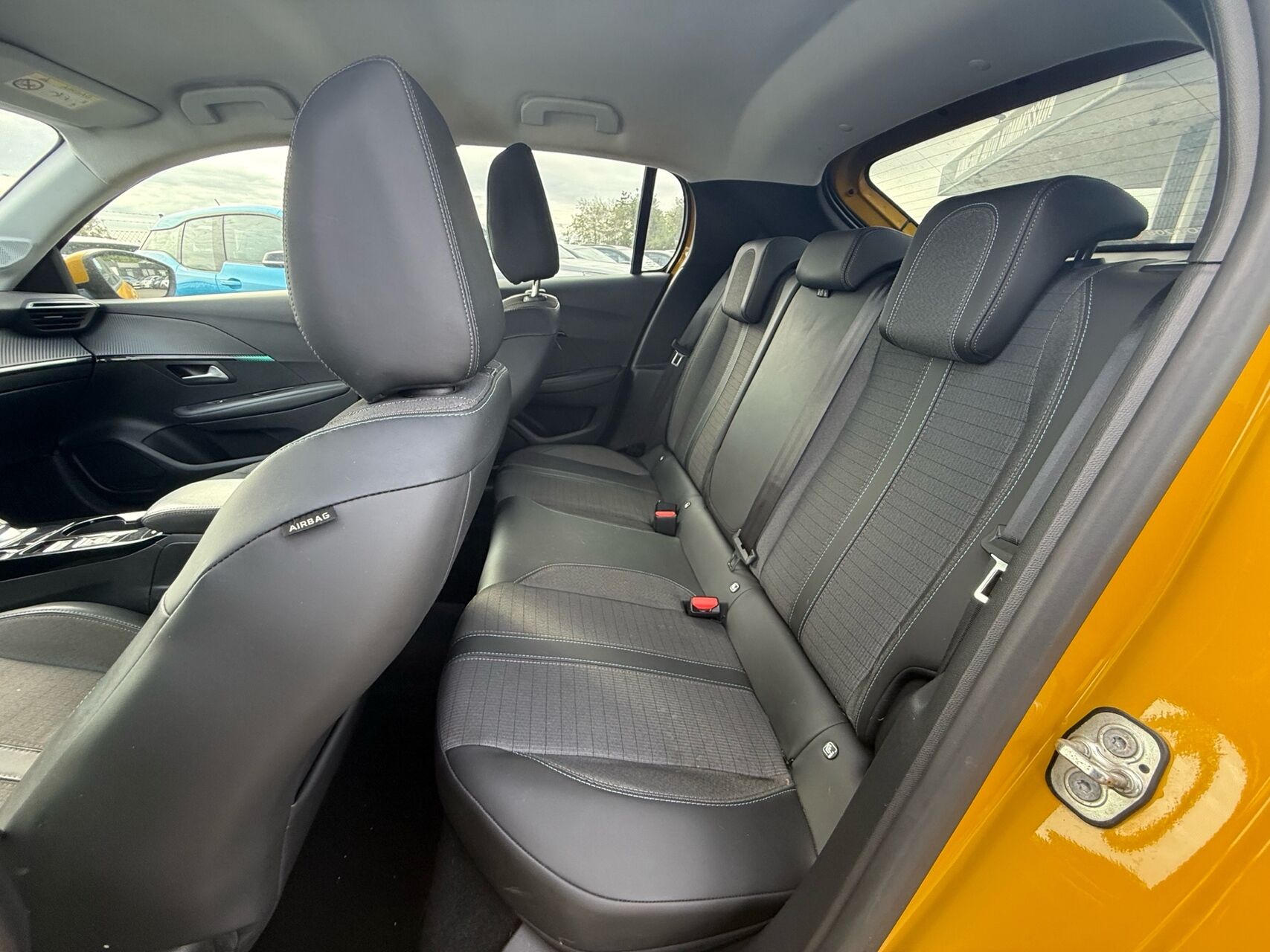 Billede af Peugeot 208 1,2 PureTech Allure+ EAT8 100HK 5d 8g Aut.