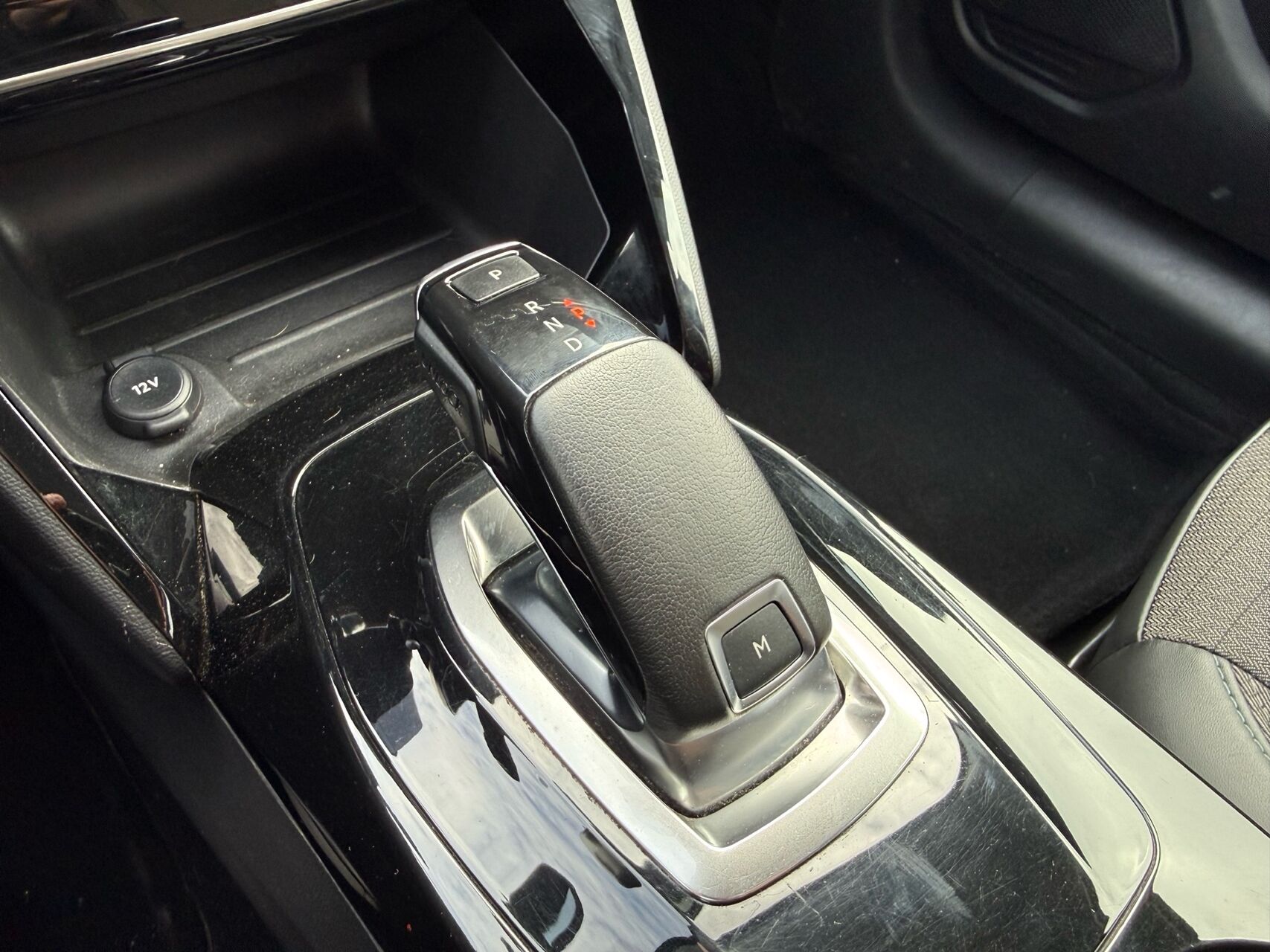 Billede af Peugeot 208 1,2 PureTech Allure+ EAT8 100HK 5d 8g Aut.