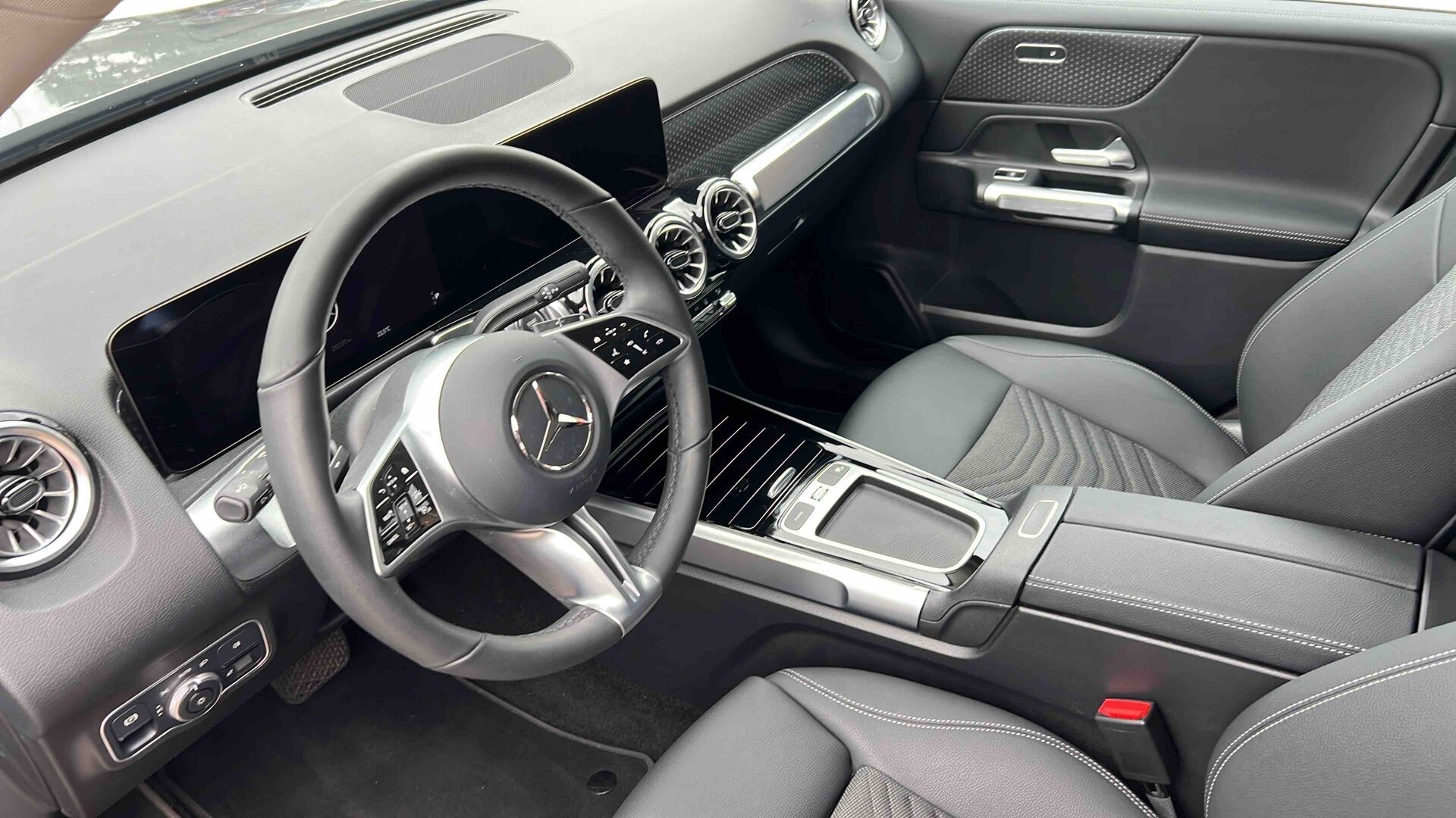 Billede af Mercedes-Benz EQB 250+ EL Progressive 7 pers. 190HK 5d Aut.