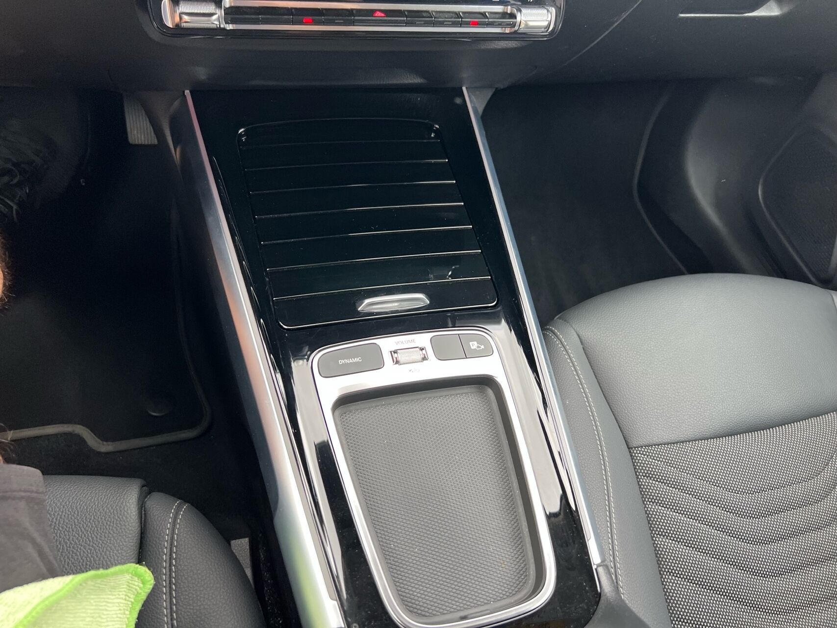 Billede af Mercedes-Benz EQB 250+ EL Progressive 7 pers. 190HK 5d Aut.