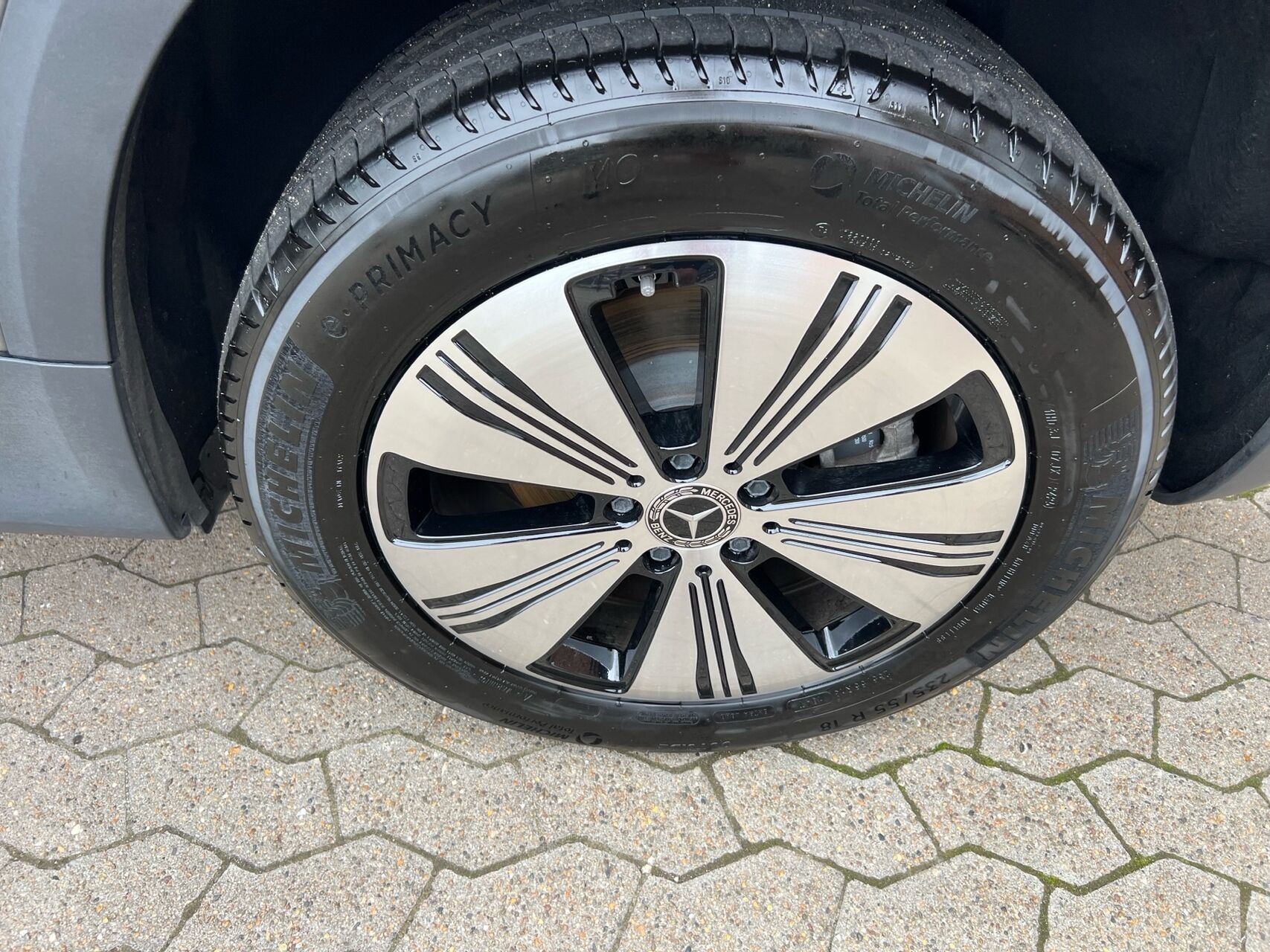 Billede af Mercedes-Benz EQB 250+ EL Progressive 7 pers. 190HK 5d Aut.