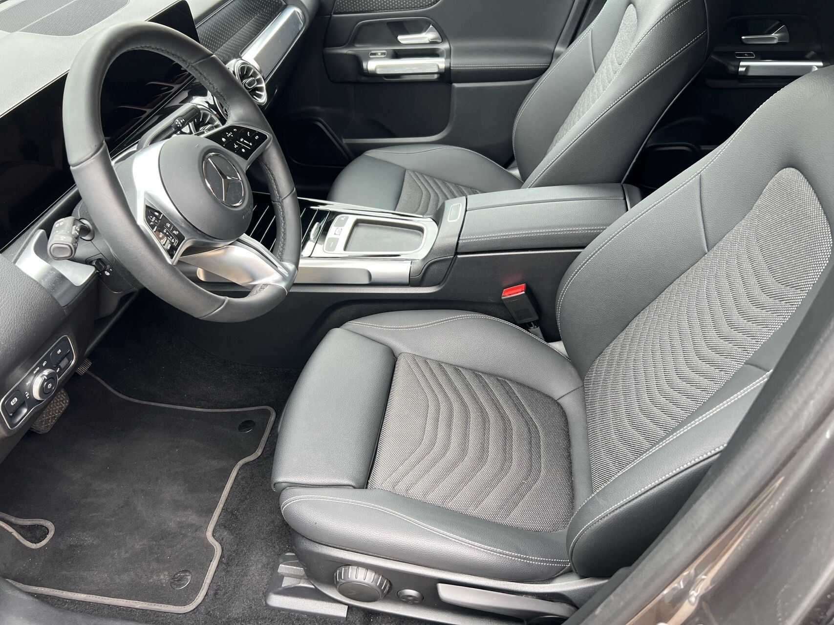 Billede af Mercedes-Benz EQB 250+ EL Progressive 7 pers. 190HK 5d Aut.