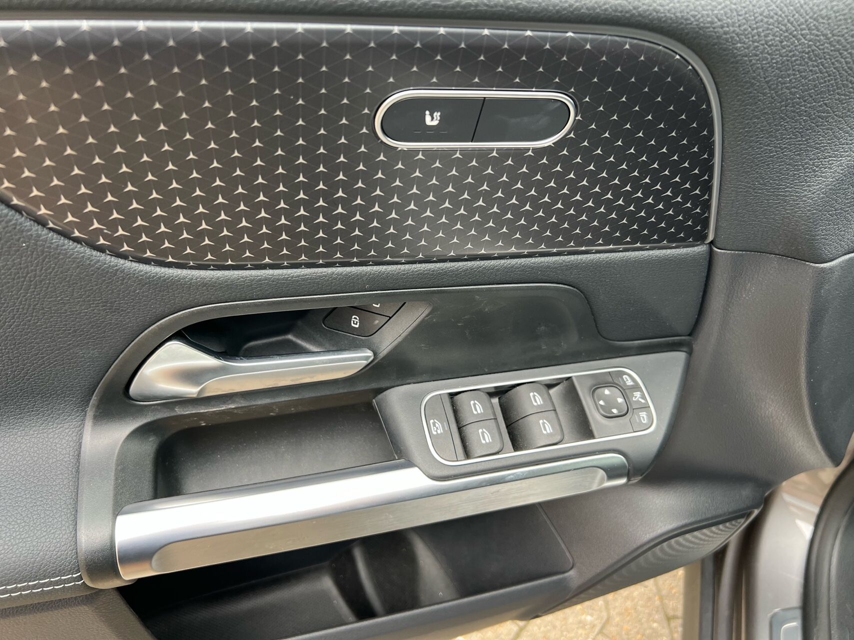 Billede af Mercedes-Benz EQB 250+ EL Progressive 7 pers. 190HK 5d Aut.
