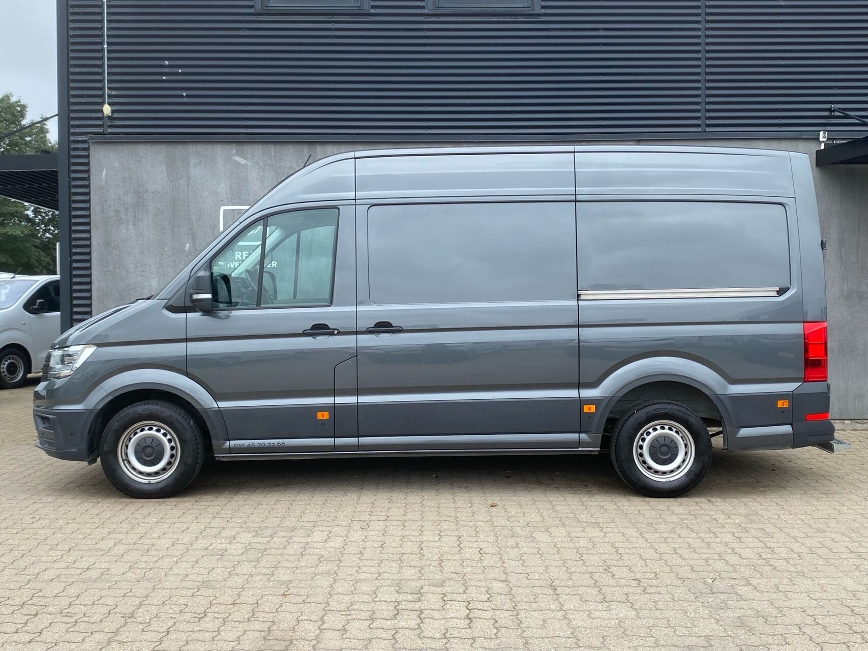 Billede af VW Crafter 35 L3H2 2,0 TDI SCR 177HK Van 8g Aut.
